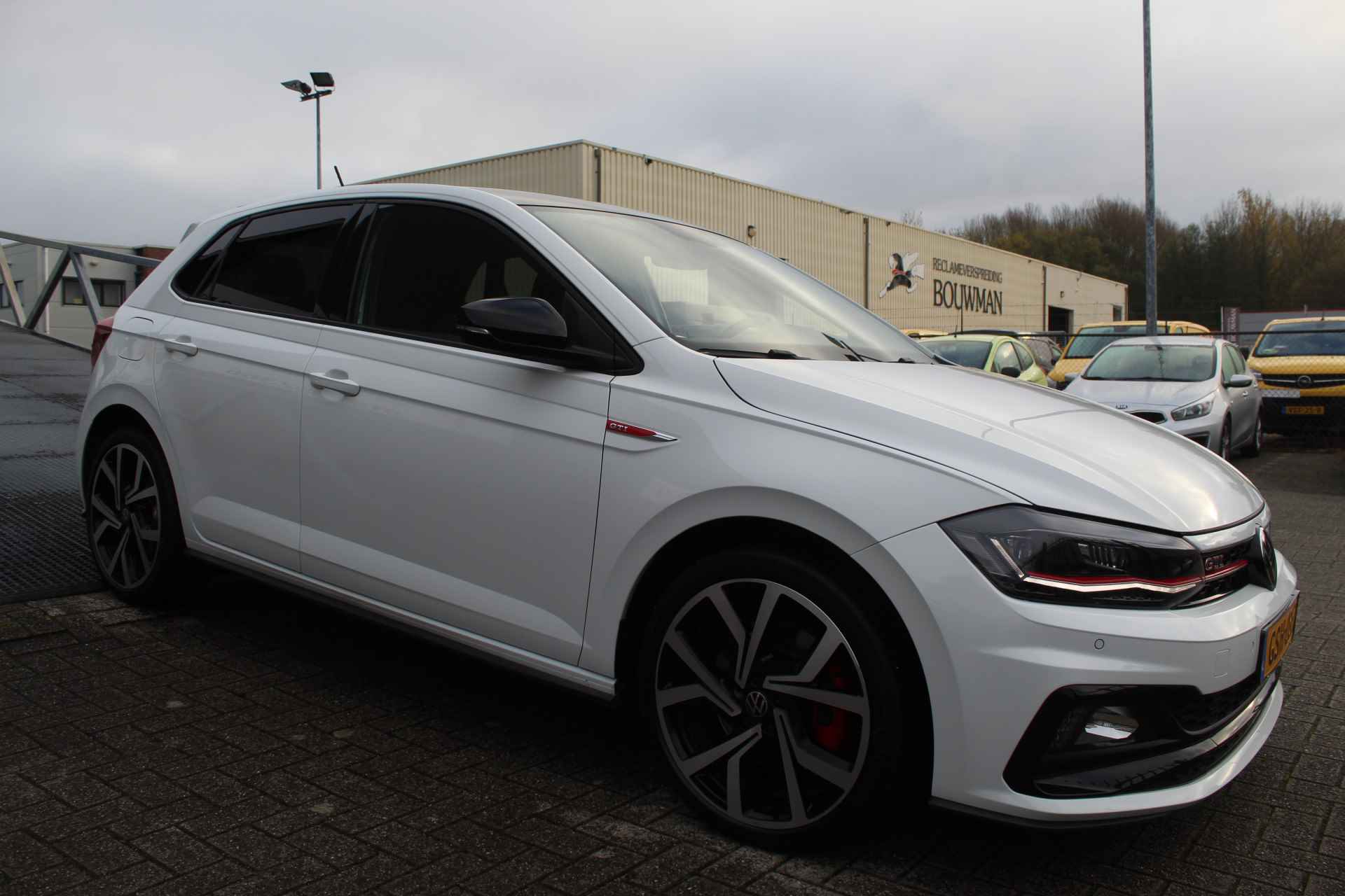 Volkswagen Polo 2.0 TSI GTI Virtueel dashboard/Beats/Apple carplay/Climate control/Cruise control/Parkeersensoren/Stoelverwarming/Led koplampen/ - 9/30