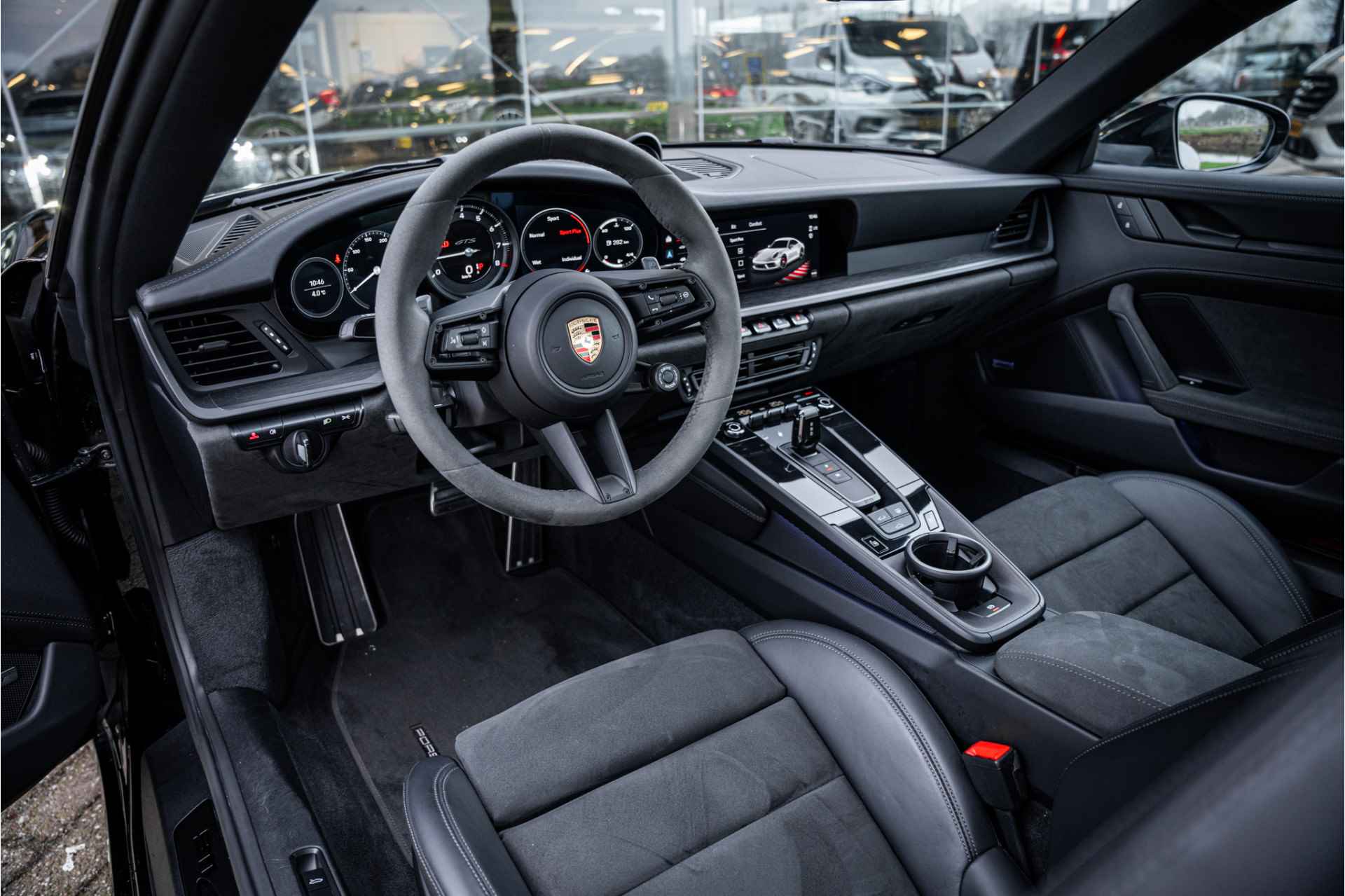 Porsche 911 3.0 Carrera 4 GTS - Matrix - 18-weg Sportstoelen - Sportuitlaat - Sport Chrono - - 2/92