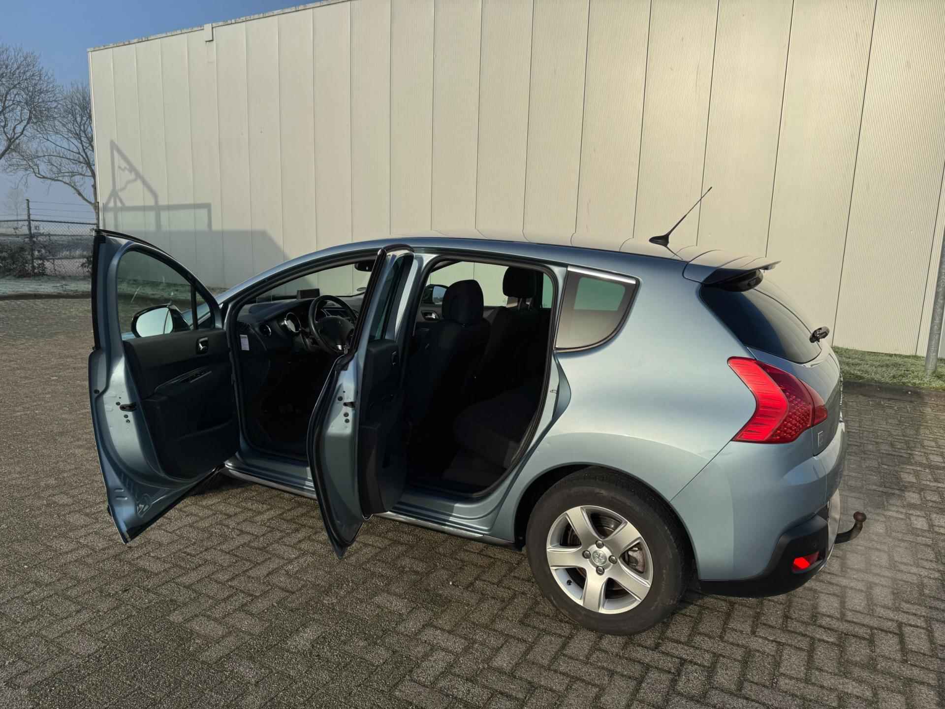 Peugeot 3008 2.0 HDiF HYbrid4 Blue Lease , automaat , trekhaak - 5/31