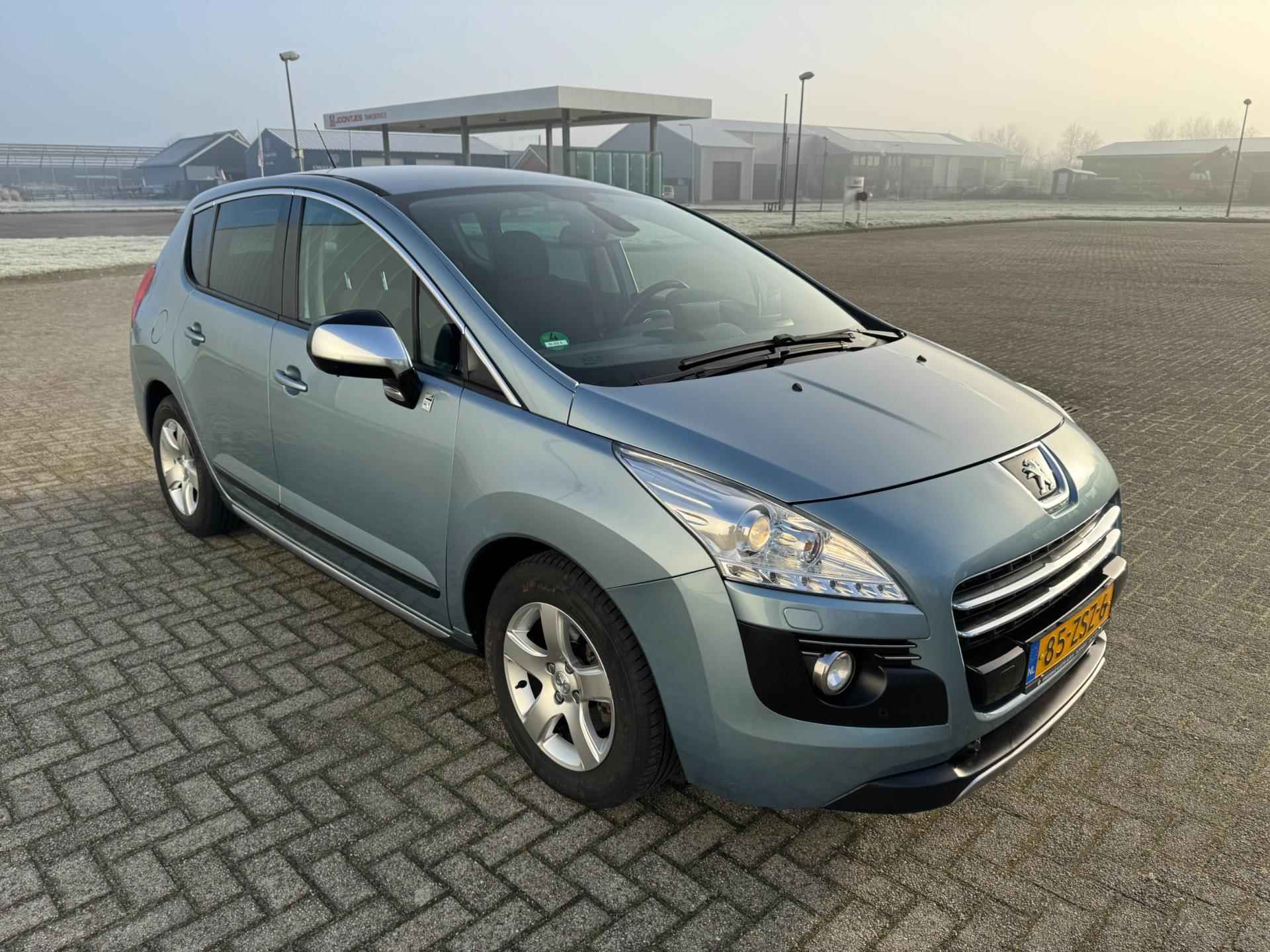 Peugeot 3008 2.0 HDiF HYbrid4 Blue Lease , automaat , trekhaak - 28/31