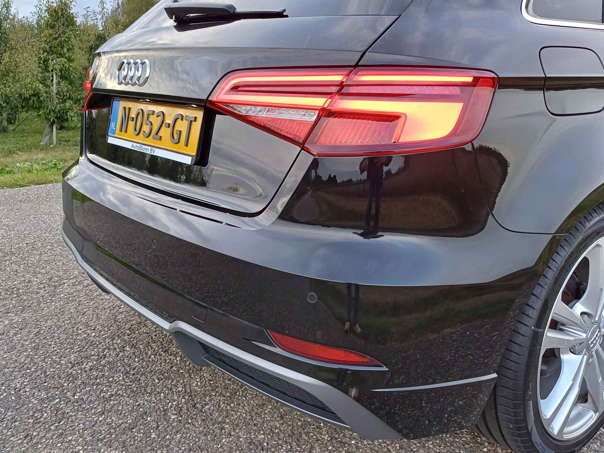 Audi A3 Sportback 1.5 TFSI Sport S Line Edition | 3 x S-Line | Pano dak| Led | Trekh | Navi | 18 INCH | Clima | Cruise - 16/54