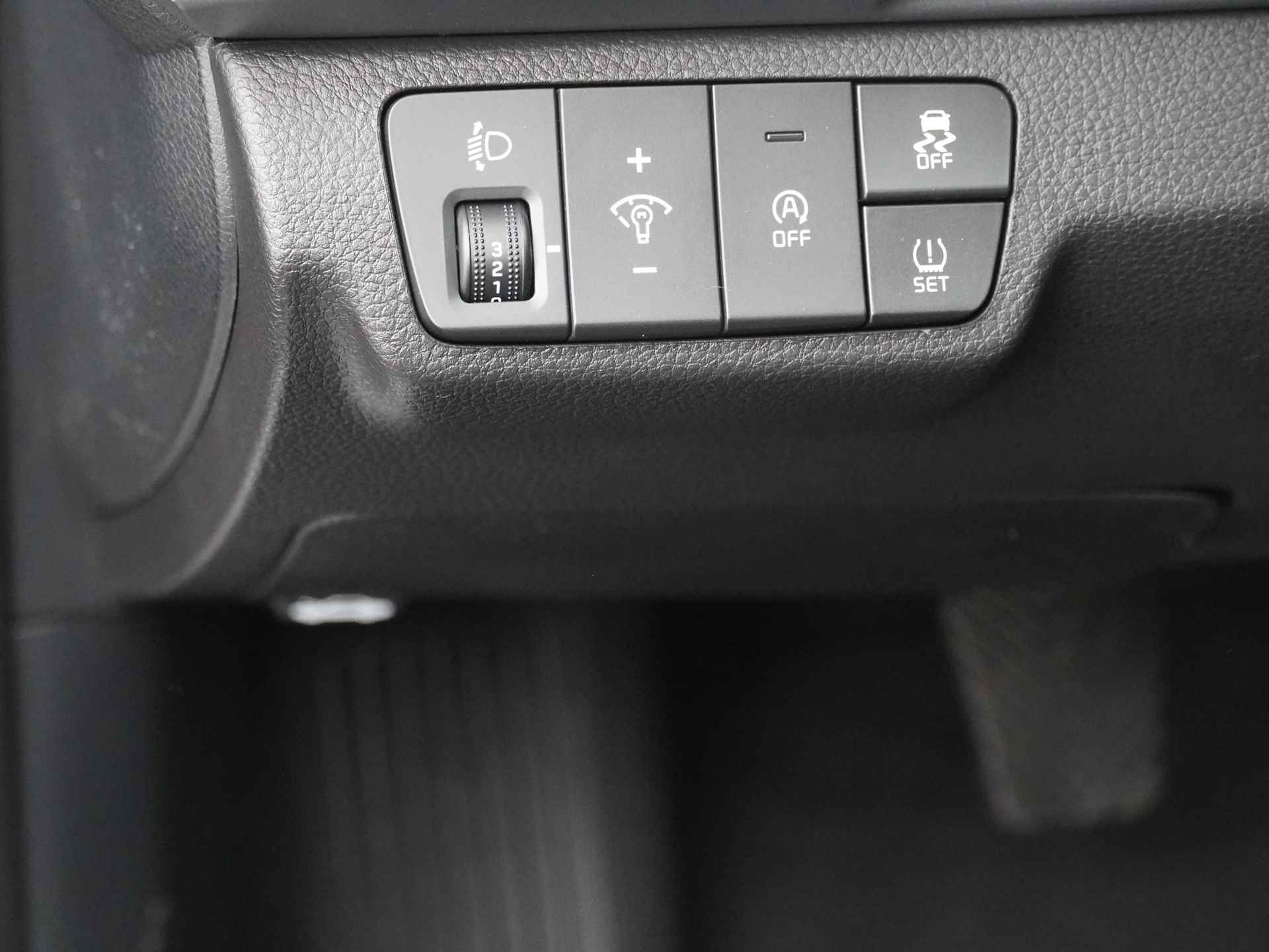 Kia Stonic 1.0 T-GDi MHEV DynamicPlusLine - Navigatie - Led Koplampen - Apple CarPlay/Android Auto - Cruise Control - Fabrieksgarantie tot 2031 - 24/48