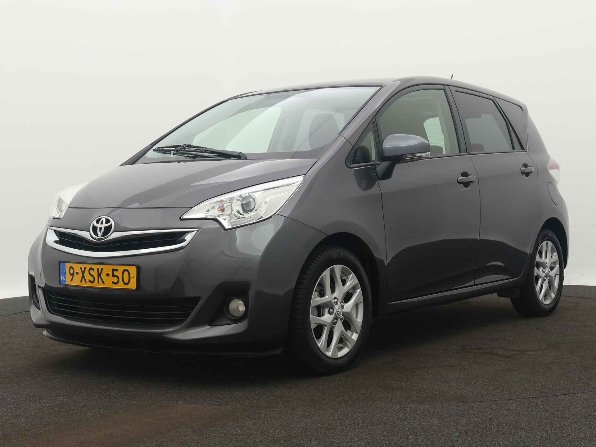 Toyota Verso-S 1.3 VVT-i Trend | Panoramadak | Trekhaak | Achteruitrijcamera | Climate Control | - 16/44