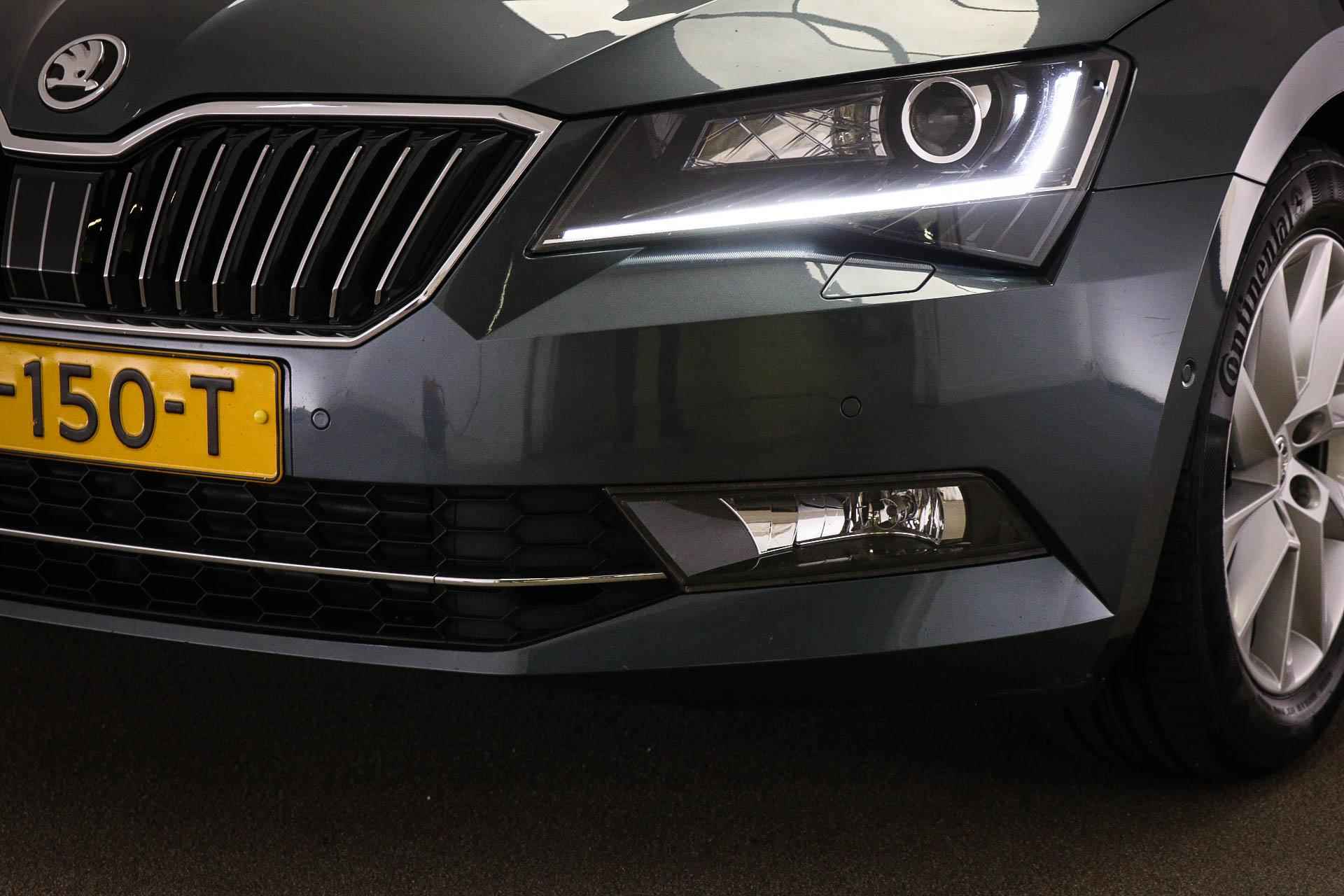 Skoda Superb Combi 1.4 TSI ACT Style Business | ADAPTIEVE DEMPING | STUURVERWARMING | TREKHAAK AFNEEMBAAR - 17/66