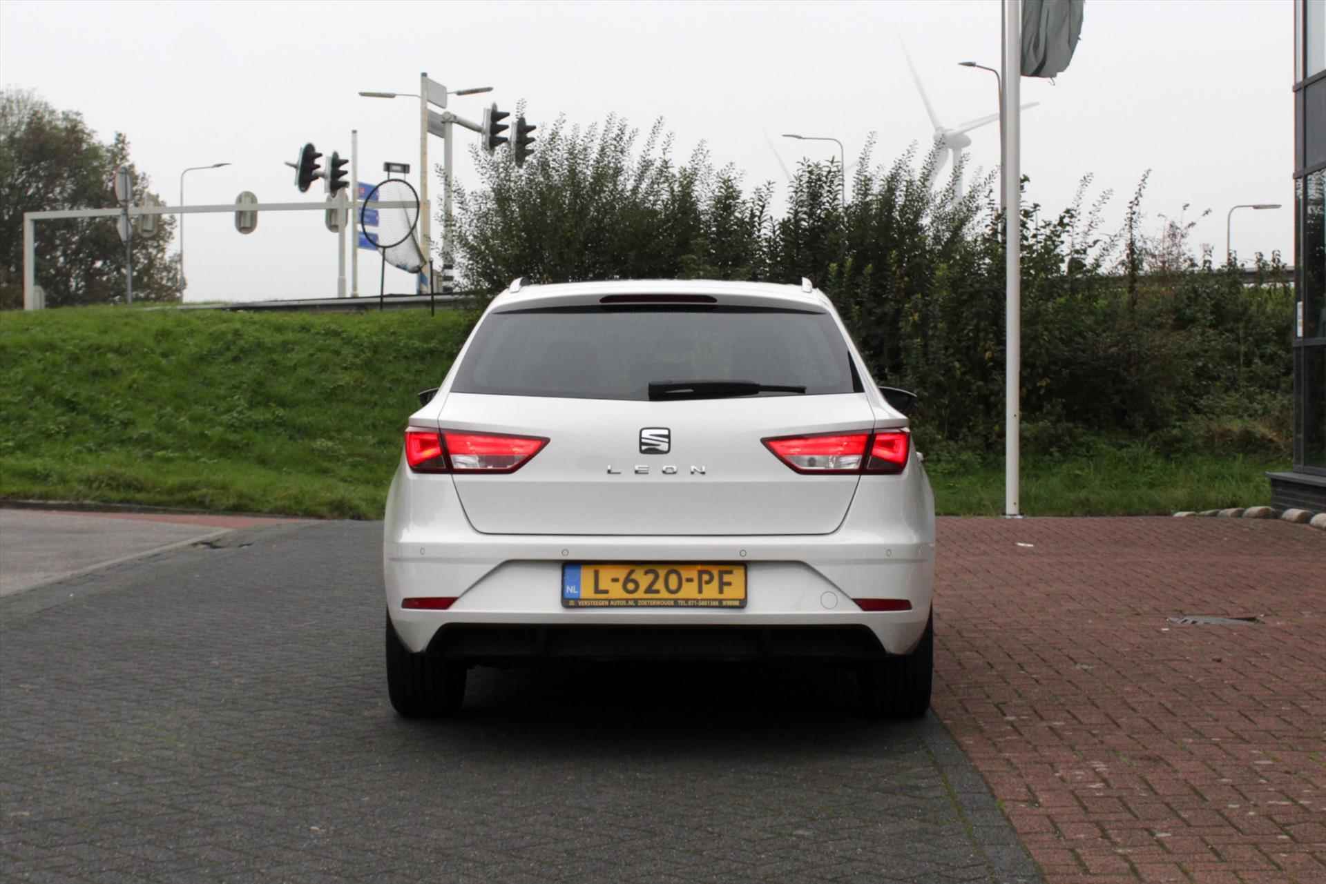 SEAT Leon Sportstourer 1.0 EcoTSI 115PK Style Business Intense | Panoramadak - 9/36