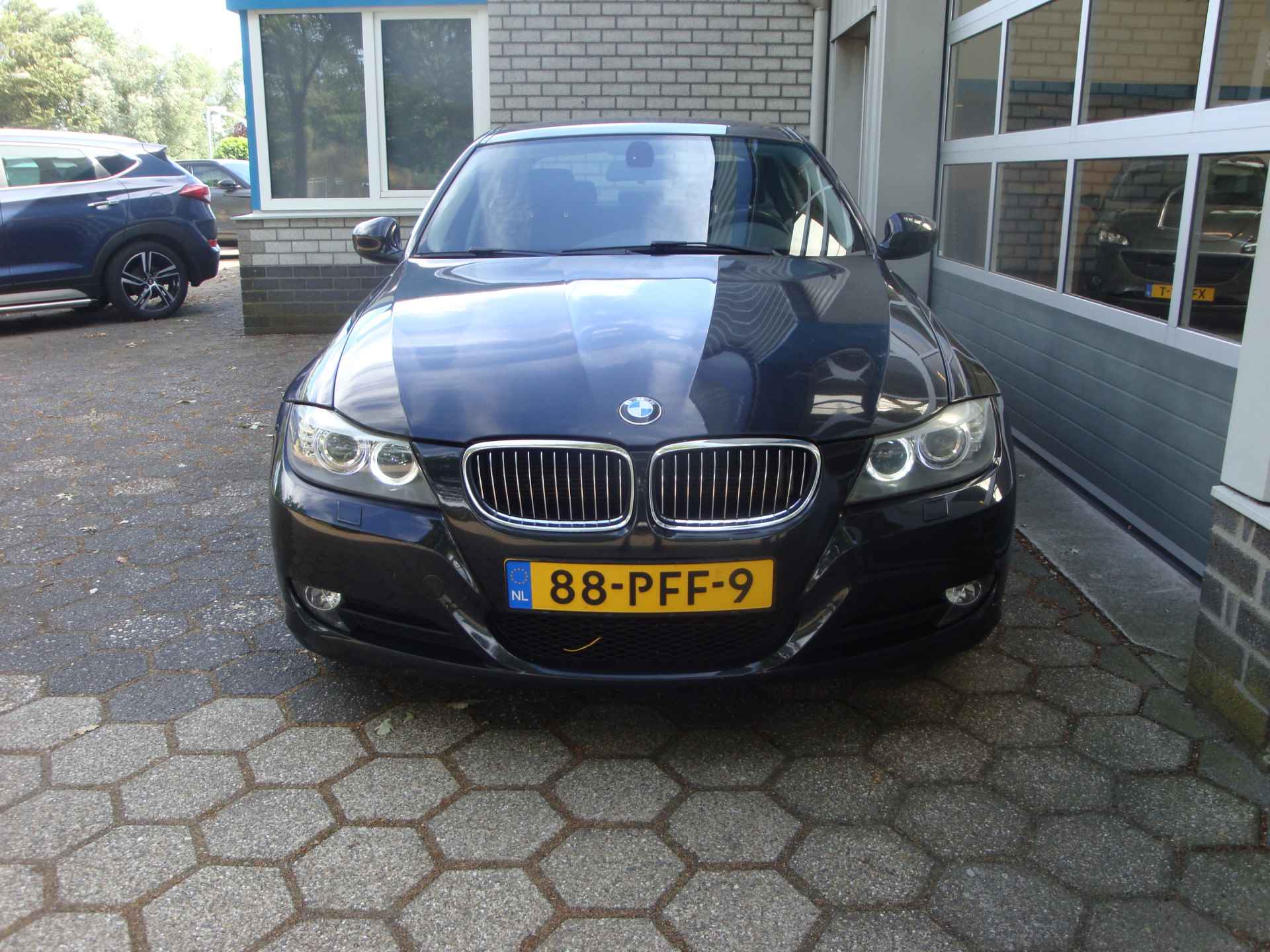 BMW 3 Serie 318i EXE Business Line / NL auto NAP - 5/23