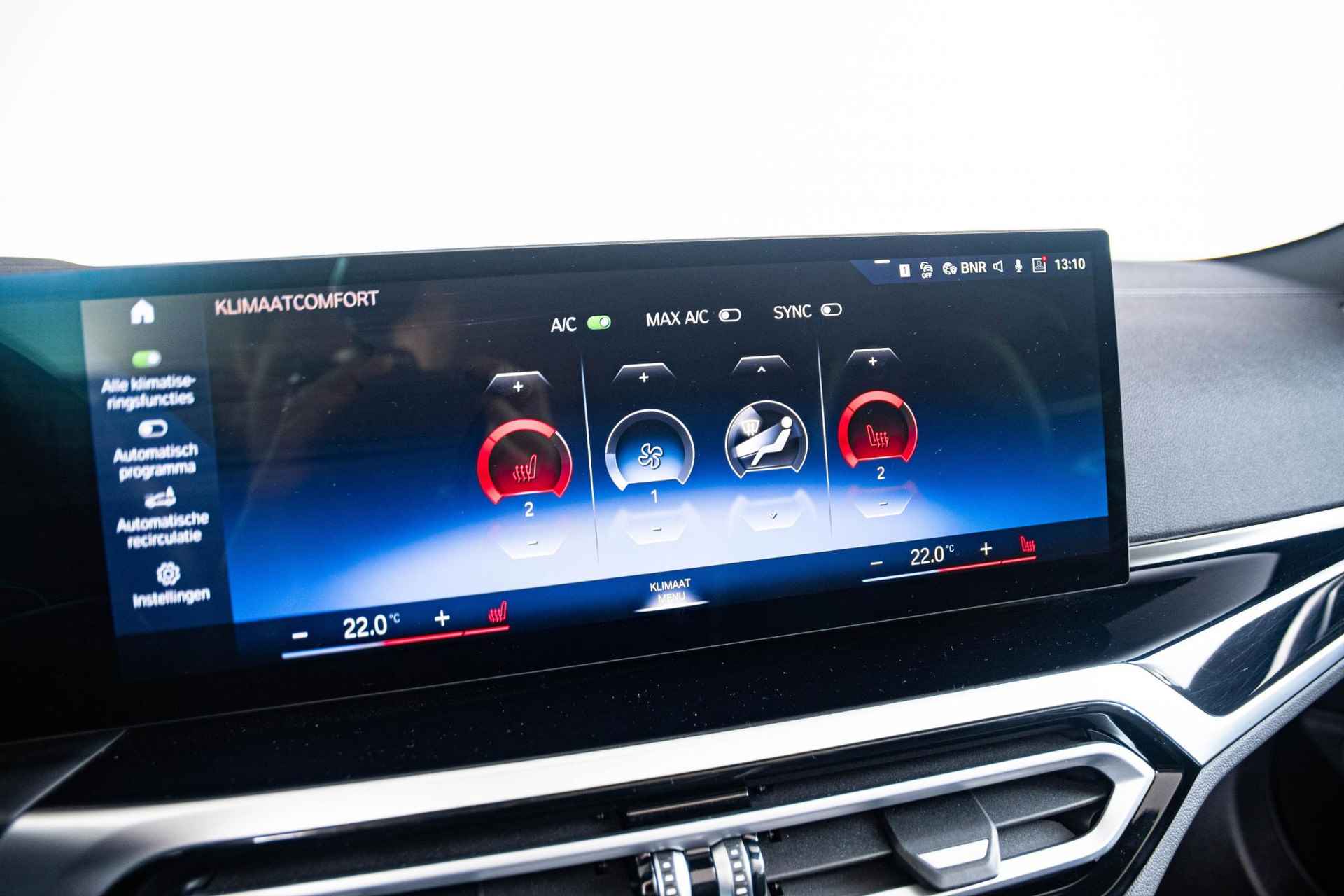 BMW 4-serie Cabrio M440i xDrive Driving/Parking Assistant Professional - Harman Kardon - Comfort Access - Stoelverwarming - M Sportrem/onderstel/sportdifferentieel - Laser - Air collar - 71/80