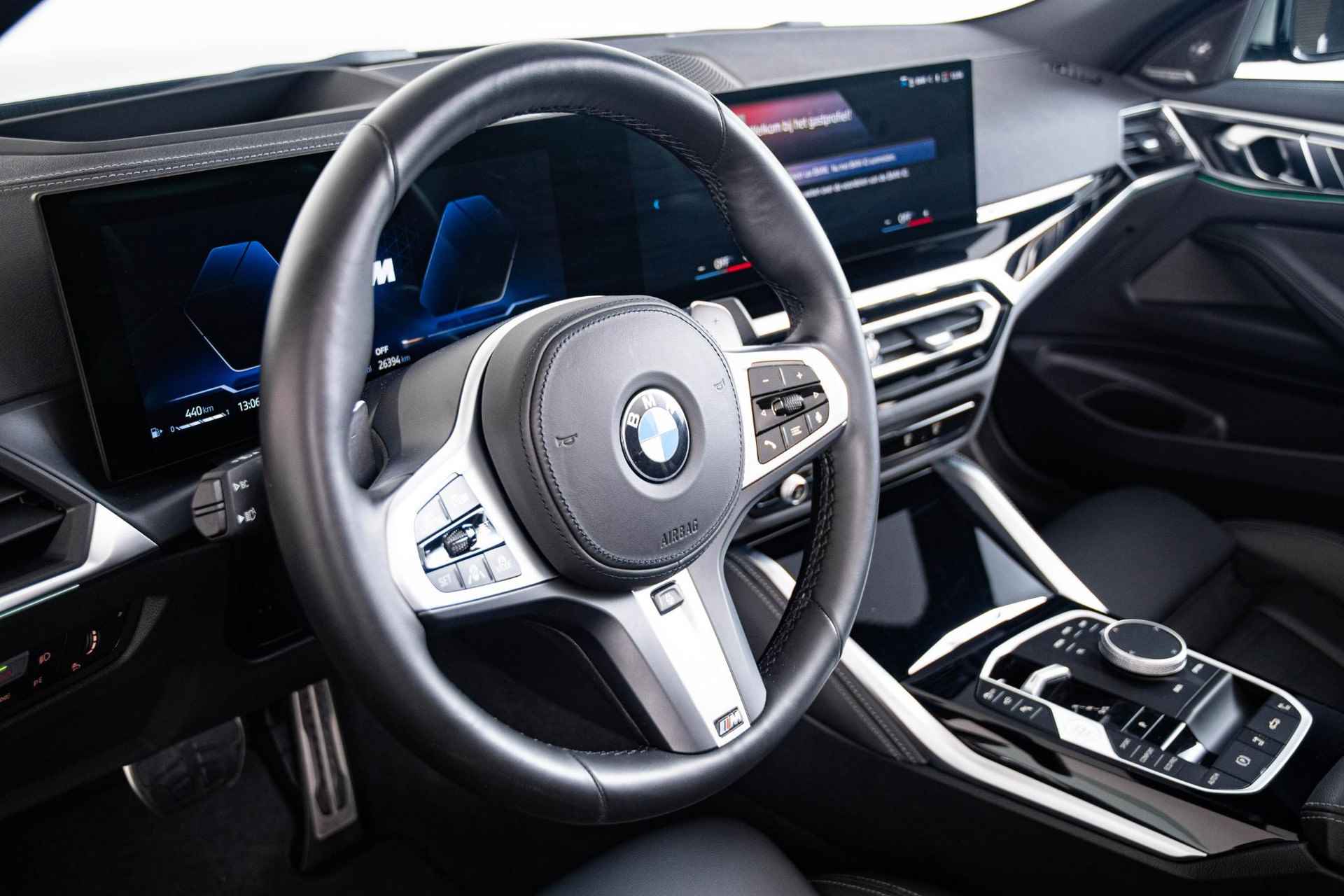 BMW 4-serie Cabrio M440i xDrive Driving/Parking Assistant Professional - Harman Kardon - Comfort Access - Stoelverwarming - M Sportrem/onderstel/sportdifferentieel - Laser - Air collar - 73/80