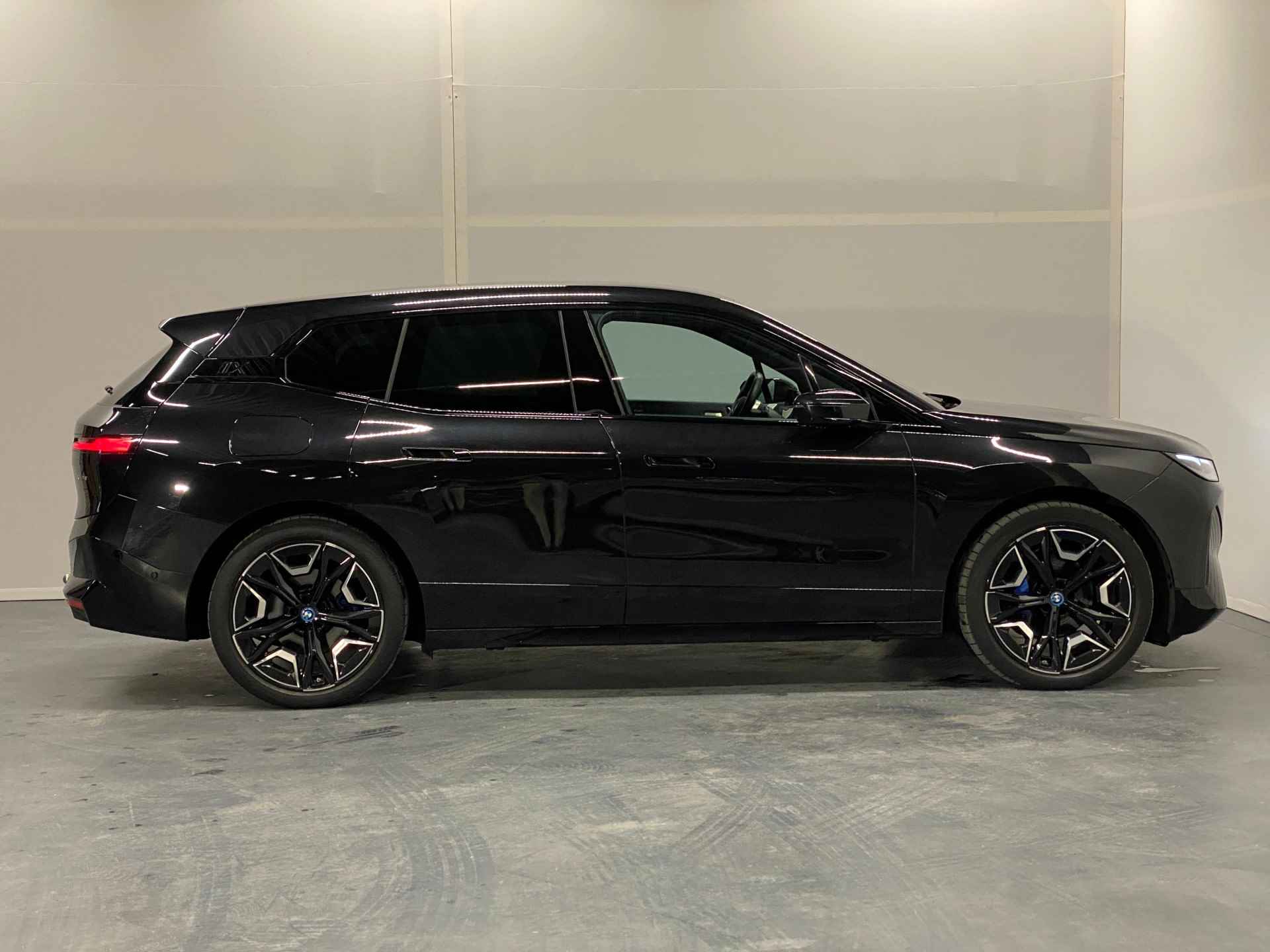 BMW iX xDrive40 Business Edition Plus 77 kWh - 16/22