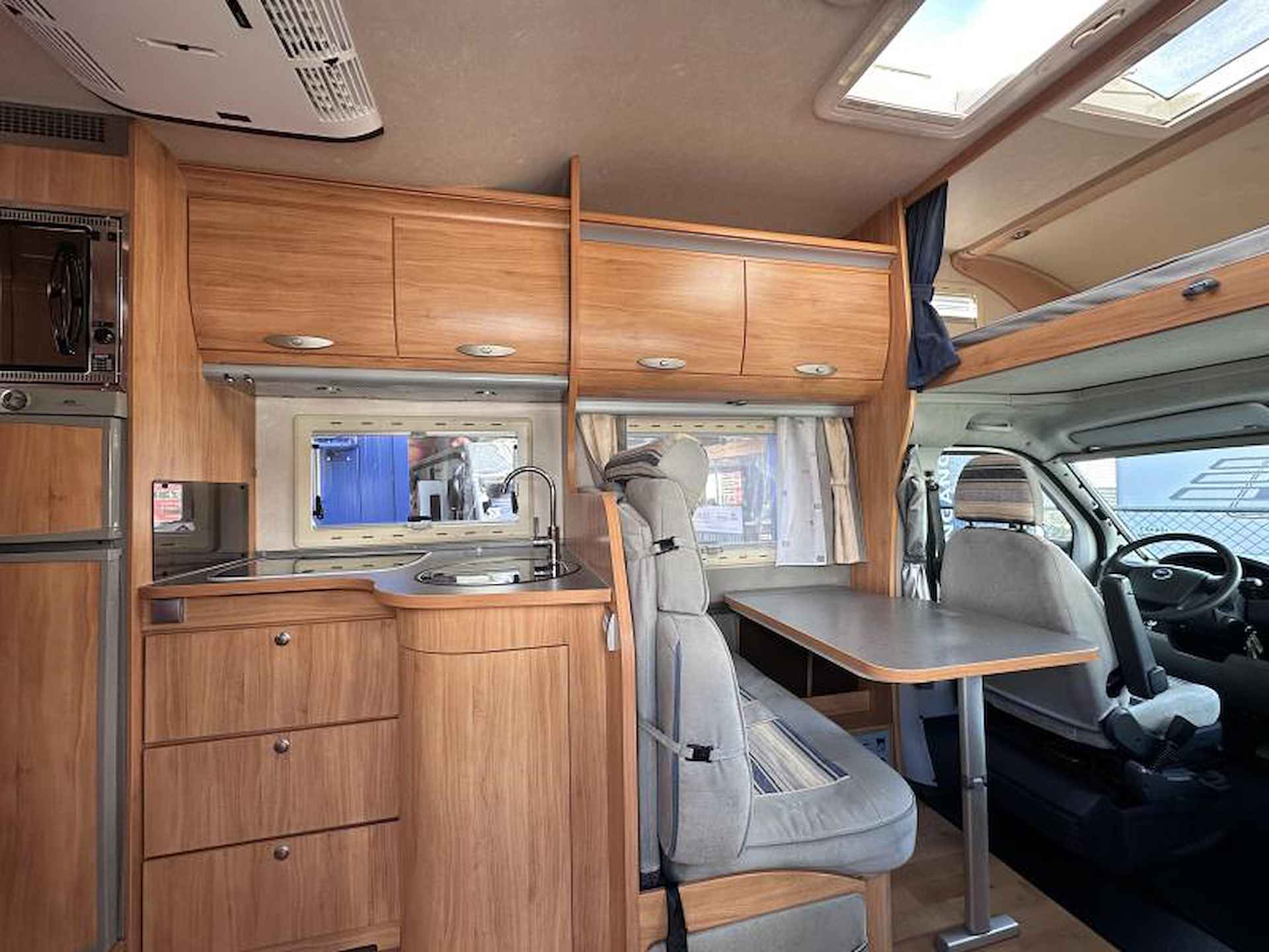 Adria Coral A 660 SP ruime alkoof camper - 11/21