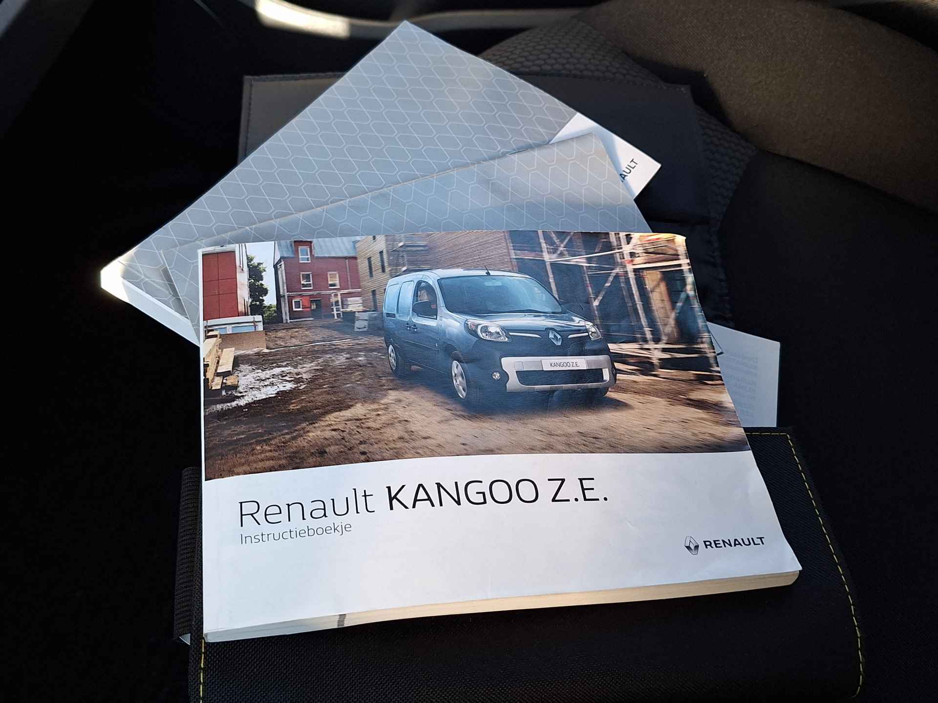 Renault Kangoo Z.E. Maxi Direct leverbaar! Rolstoelauto (inclusief accu) - 19/22