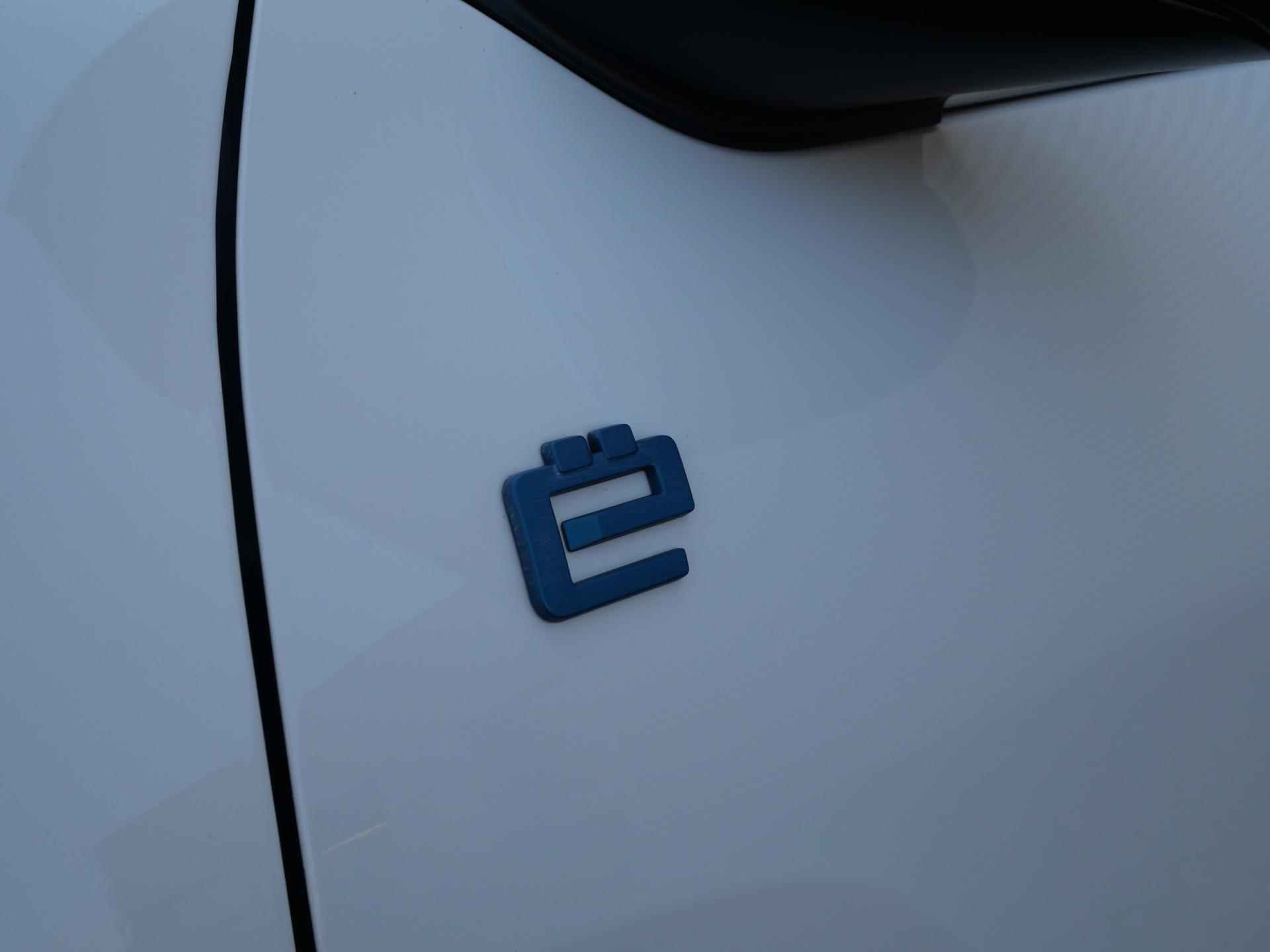 Citroën Ë-C4 5-deurs Shine EV 3-FASEN 50kWh 136pk AUTOMAAT | 12% BIJTELLING! | SCHUIF/KANTELDAK | COMFORTSTOELEN | NAVI | HEAD-UP DISPLAY | CAMERA | CLIMA | ADAPTIVE CRUISE CONTROL - 20/113