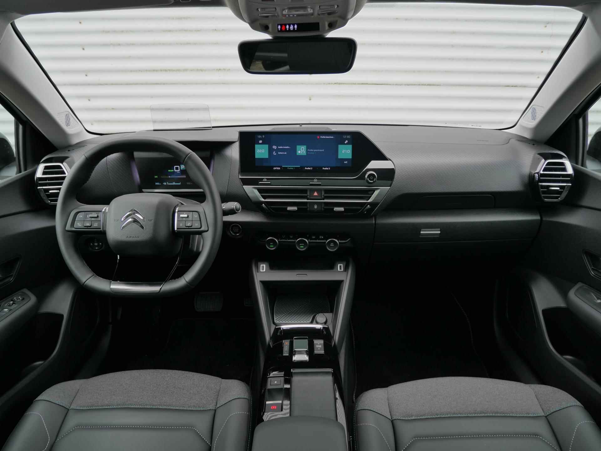 Citroën Ë-C4 5-deurs Shine EV 3-FASEN 50kWh 136pk AUTOMAAT | 12% BIJTELLING! | SCHUIF/KANTELDAK | COMFORTSTOELEN | NAVI | HEAD-UP DISPLAY | CAMERA | CLIMA | ADAPTIVE CRUISE CONTROL - 27/113