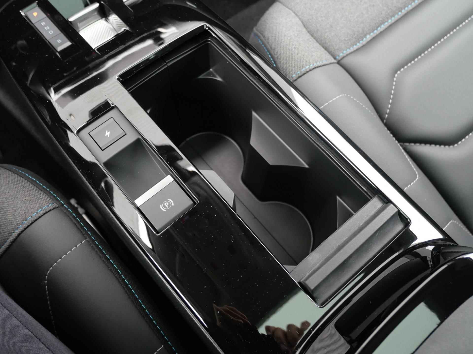 Citroën Ë-C4 5-deurs Shine EV 3-FASEN 50kWh 136pk AUTOMAAT | 12% BIJTELLING! | SCHUIF/KANTELDAK | COMFORTSTOELEN | NAVI | HEAD-UP DISPLAY | CAMERA | CLIMA | ADAPTIVE CRUISE CONTROL - 77/113