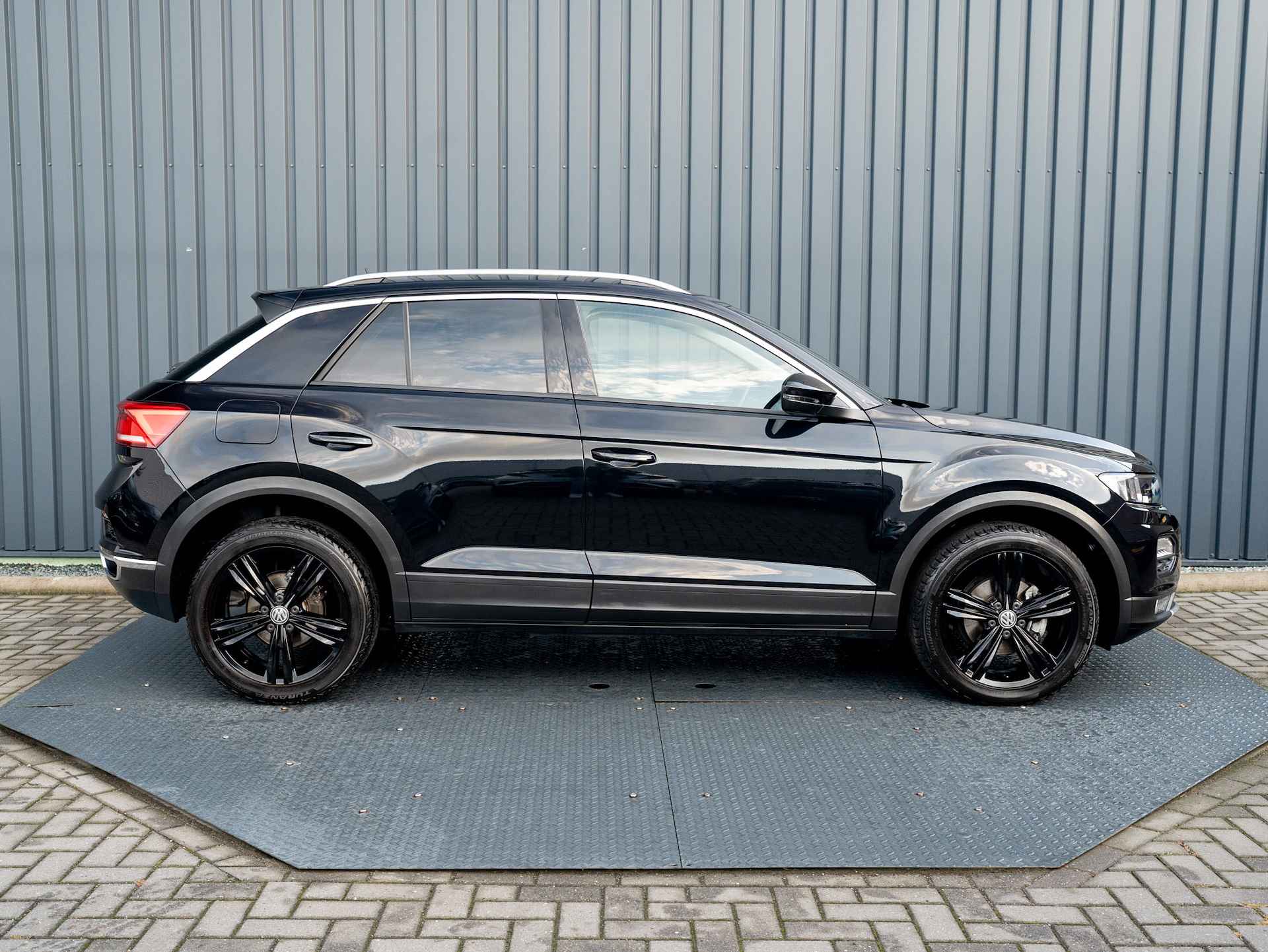 Volkswagen T-Roc 1.5 TSI 150Pk DSG Style | 17'' | Adapt. Cruis control | Navi | Apple Carplay | Prijs Rijklaar!! - 23/42