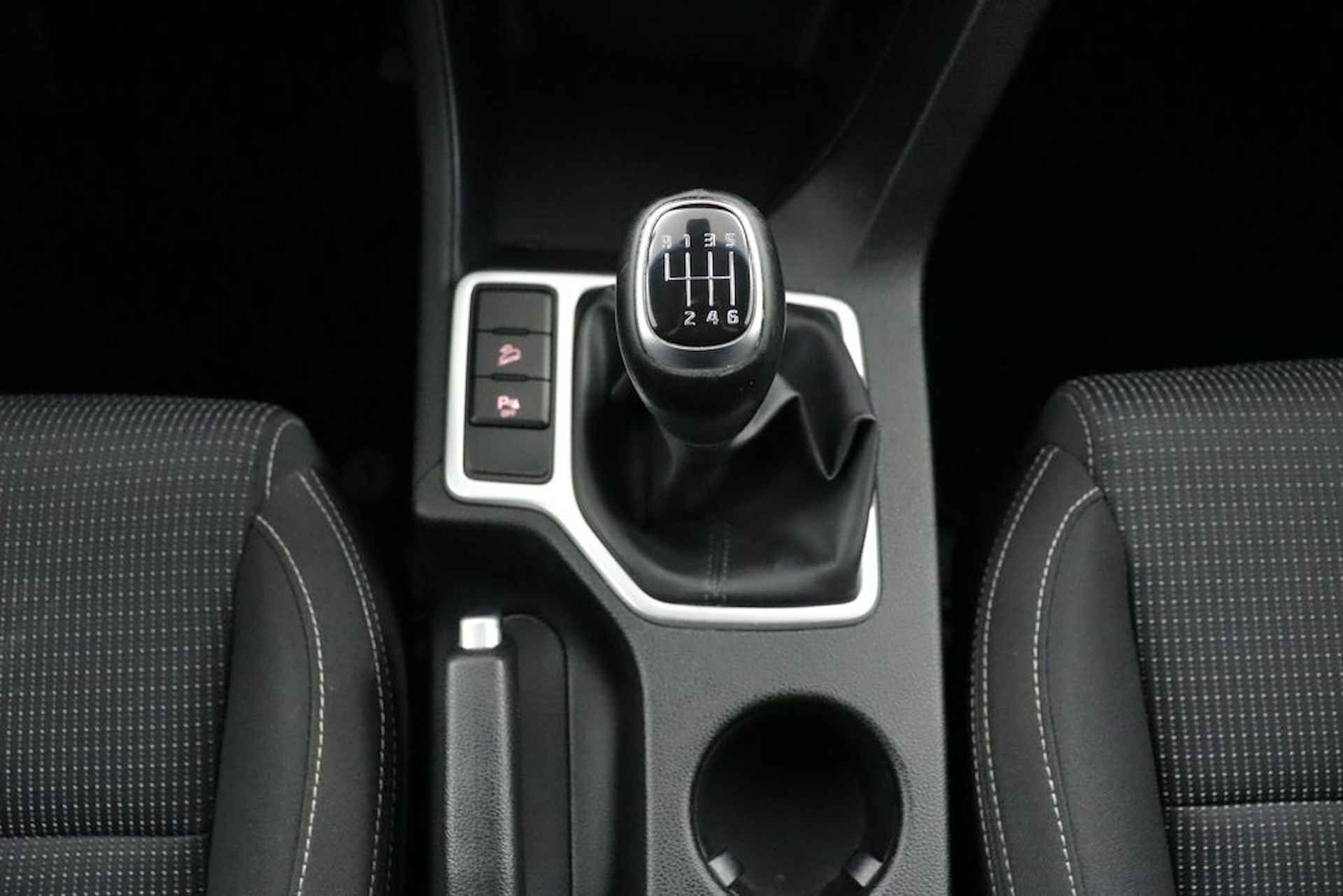 Kia Sportage 1.6 GDI DynamicLine - Navigatie - Trekhaak - Cruise Control - Apple CarPlay / Android Auto - Fabrieksgarantie tot 01-2028 - 27/48