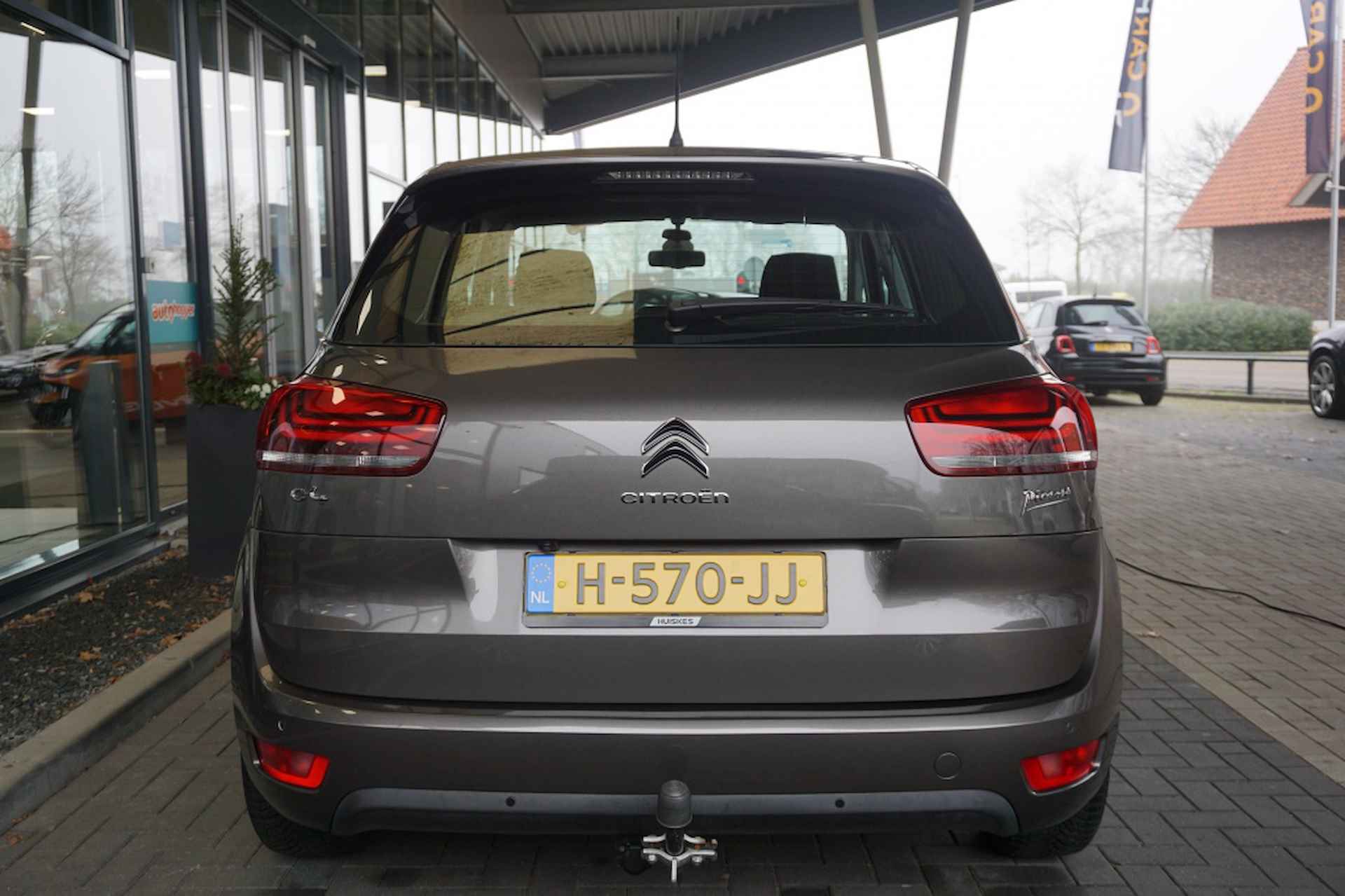 Citroen C4 Picasso 1.2 PureTech Shine Automaat | Trekhaak | Navi | Cruise Control - 3/36