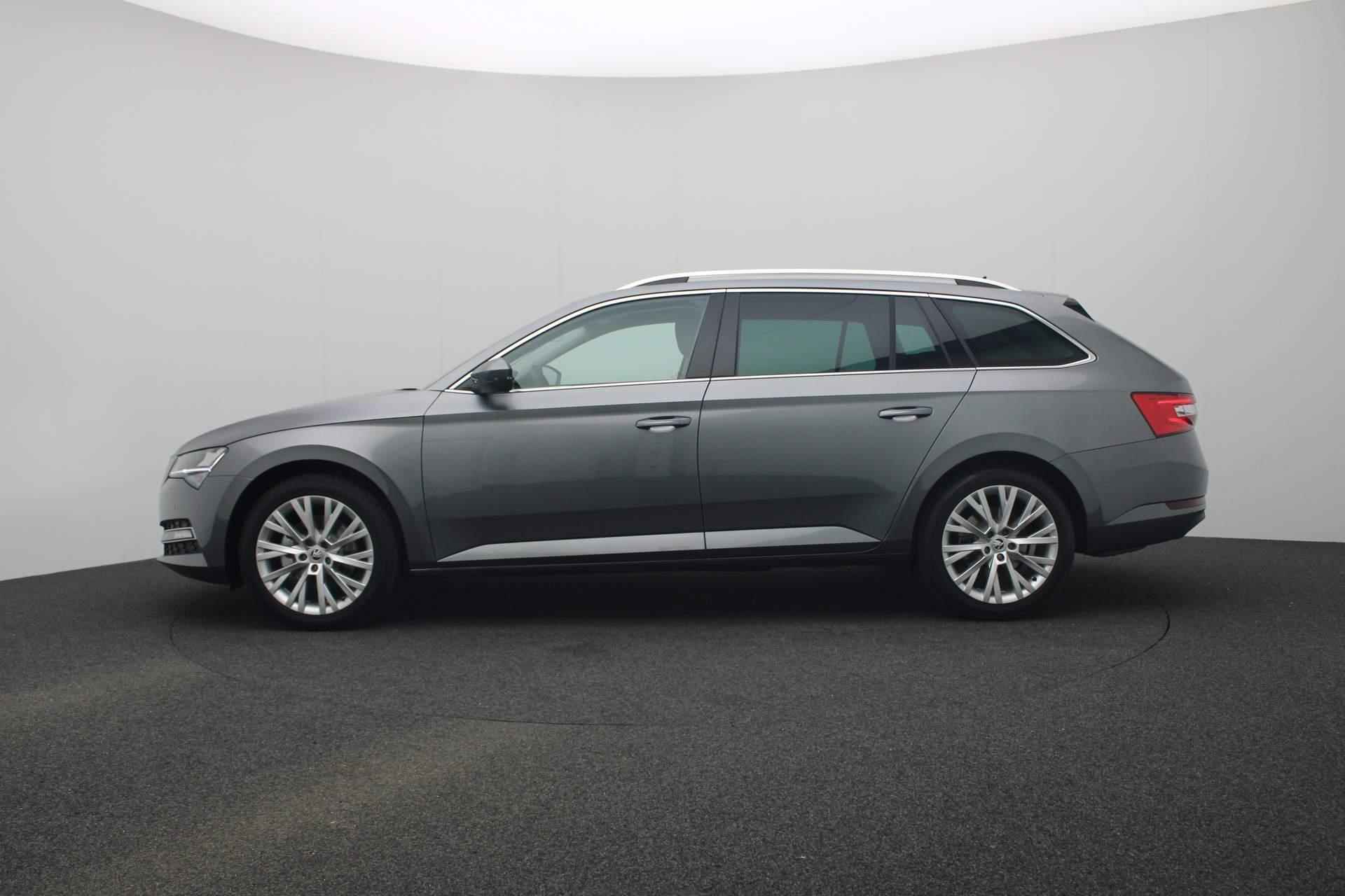 Škoda Superb combi Business Edition Plus 1.5 110 kW / 150 pk TSI Comb | LED | Camera | Stoelverwarming | Keyless | 18 inch - 16/37