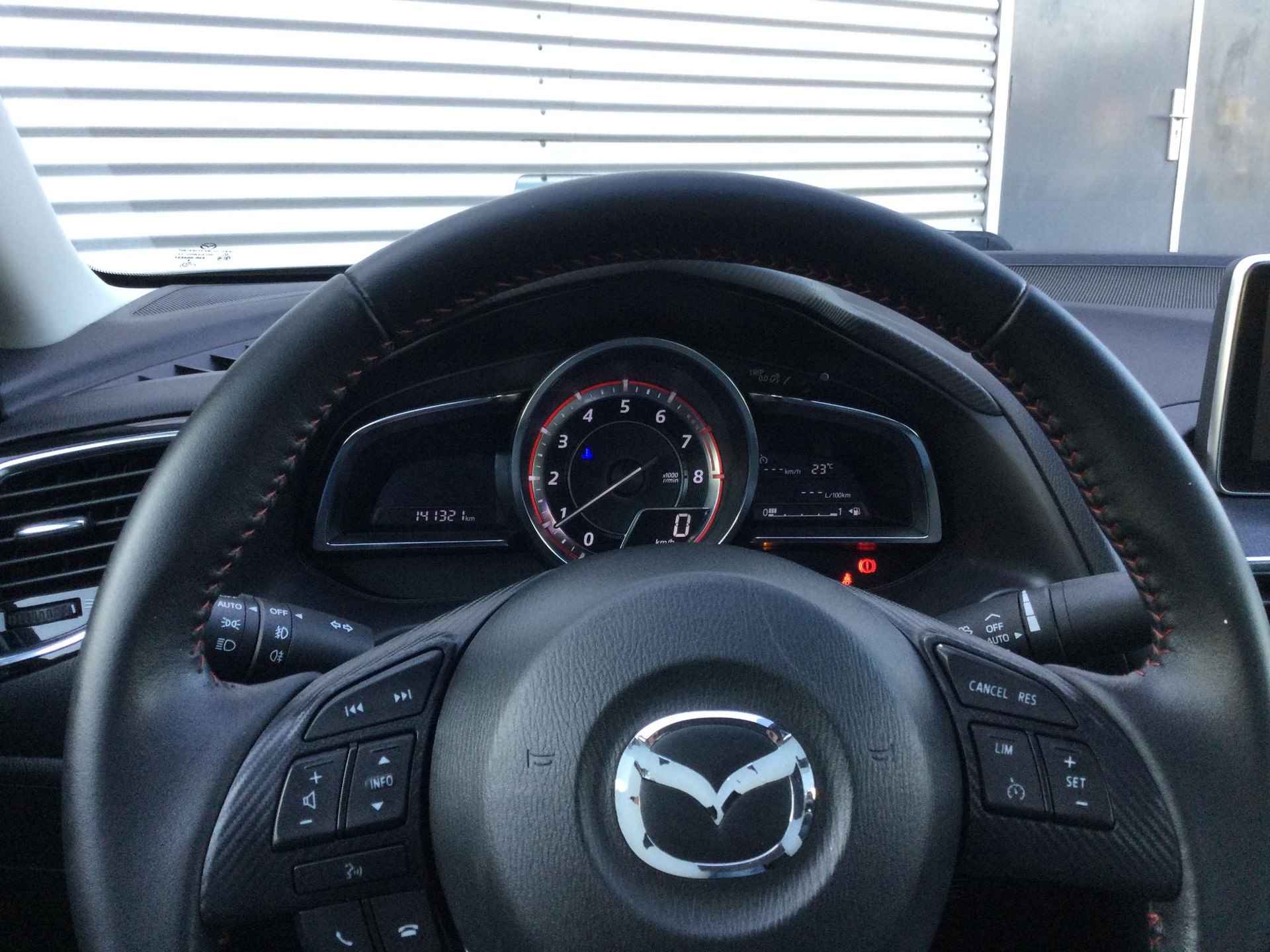 Mazda 3 2.0 GT-M | Leder | PDC | Cruise | - 8/27