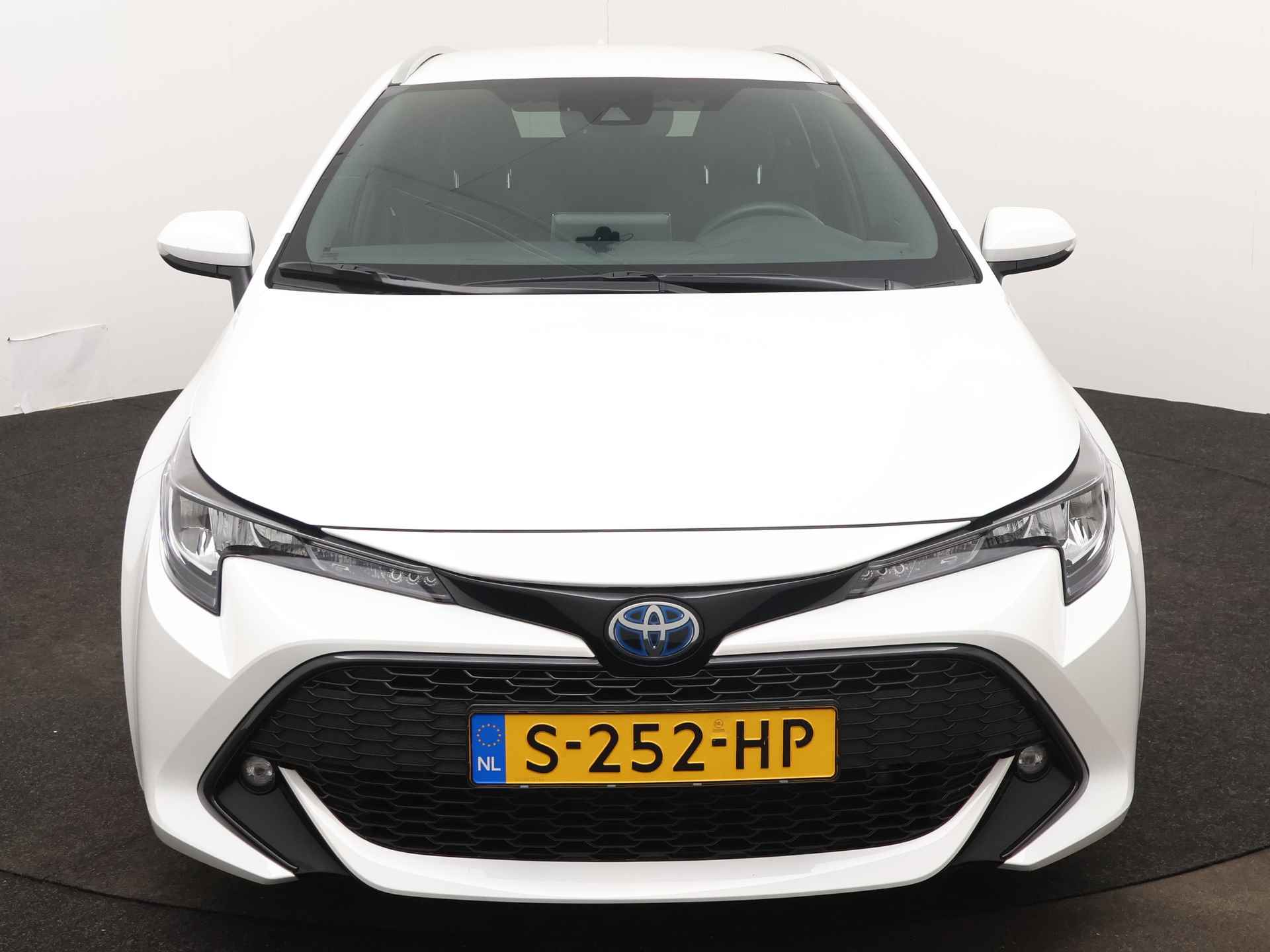 Toyota Corolla Touring Sports 1.8 Hybrid Dynamic | Stoelverwarming | Navigatie | Lichtmetalen Velgen | - 28/43