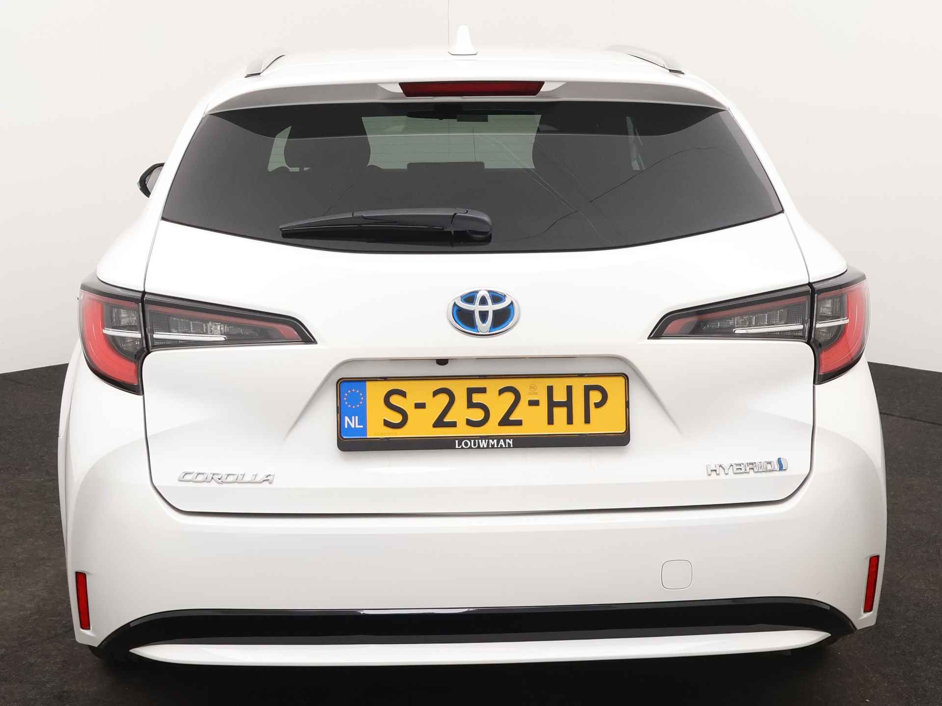 Toyota Corolla Touring Sports 1.8 Hybrid Dynamic | Stoelverwarming | Navigatie | Lichtmetalen Velgen | - 30/43