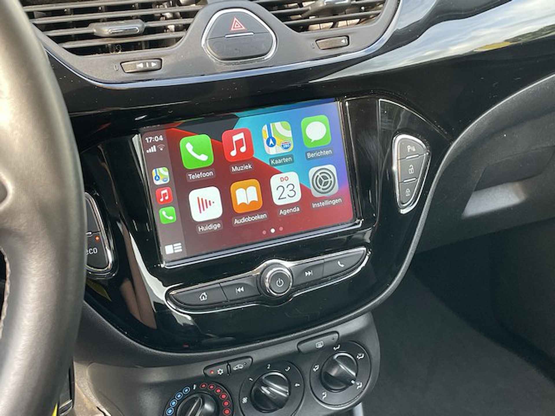 Opel Corsa 1.4 Color Edition met Navigatie via CarPlay, 16inch Velgen, Parkeersensoren - 10/24