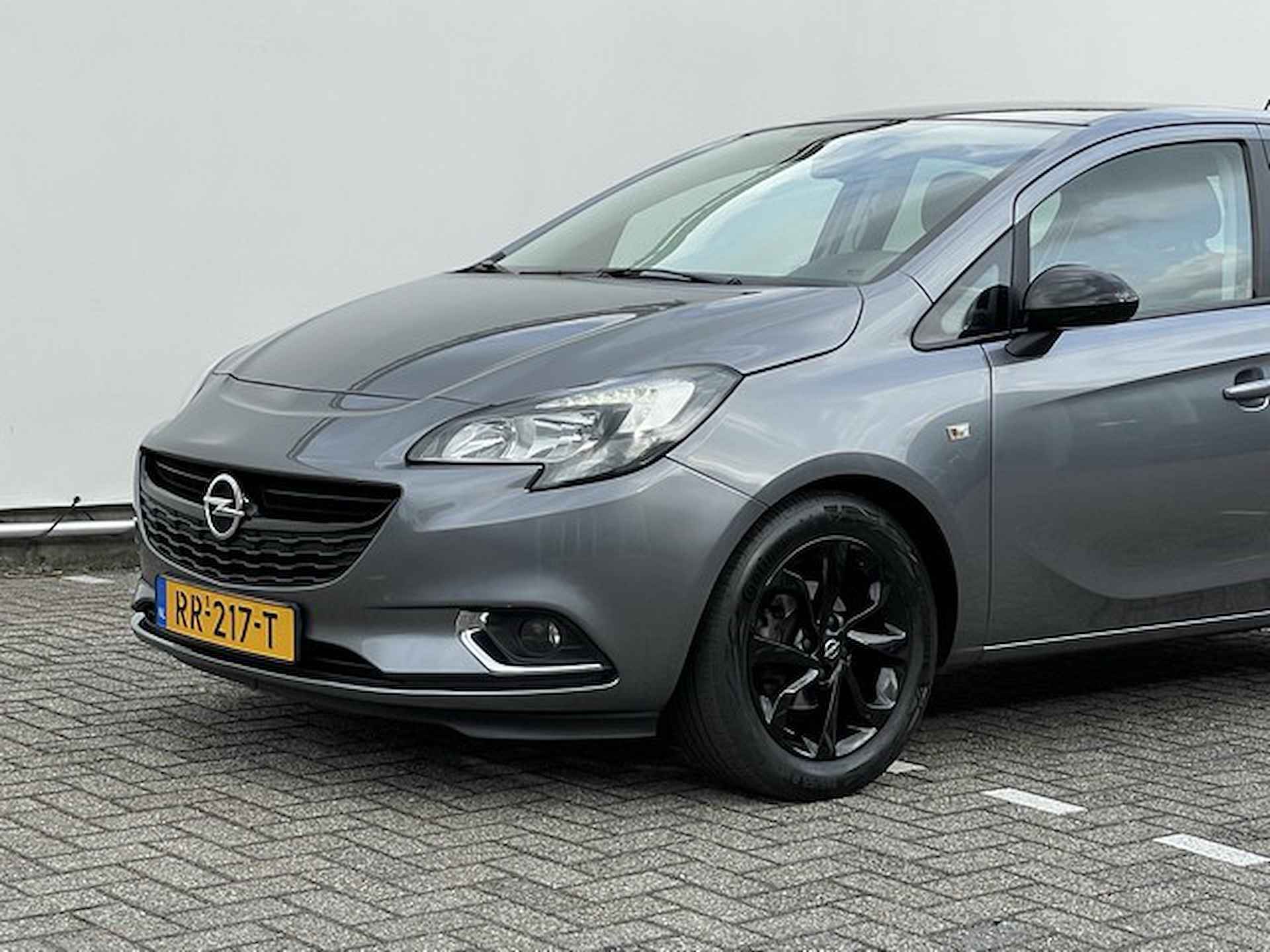 Opel Corsa 1.4 Color Edition met Navigatie via CarPlay, 16inch Velgen, Parkeersensoren - 19/24