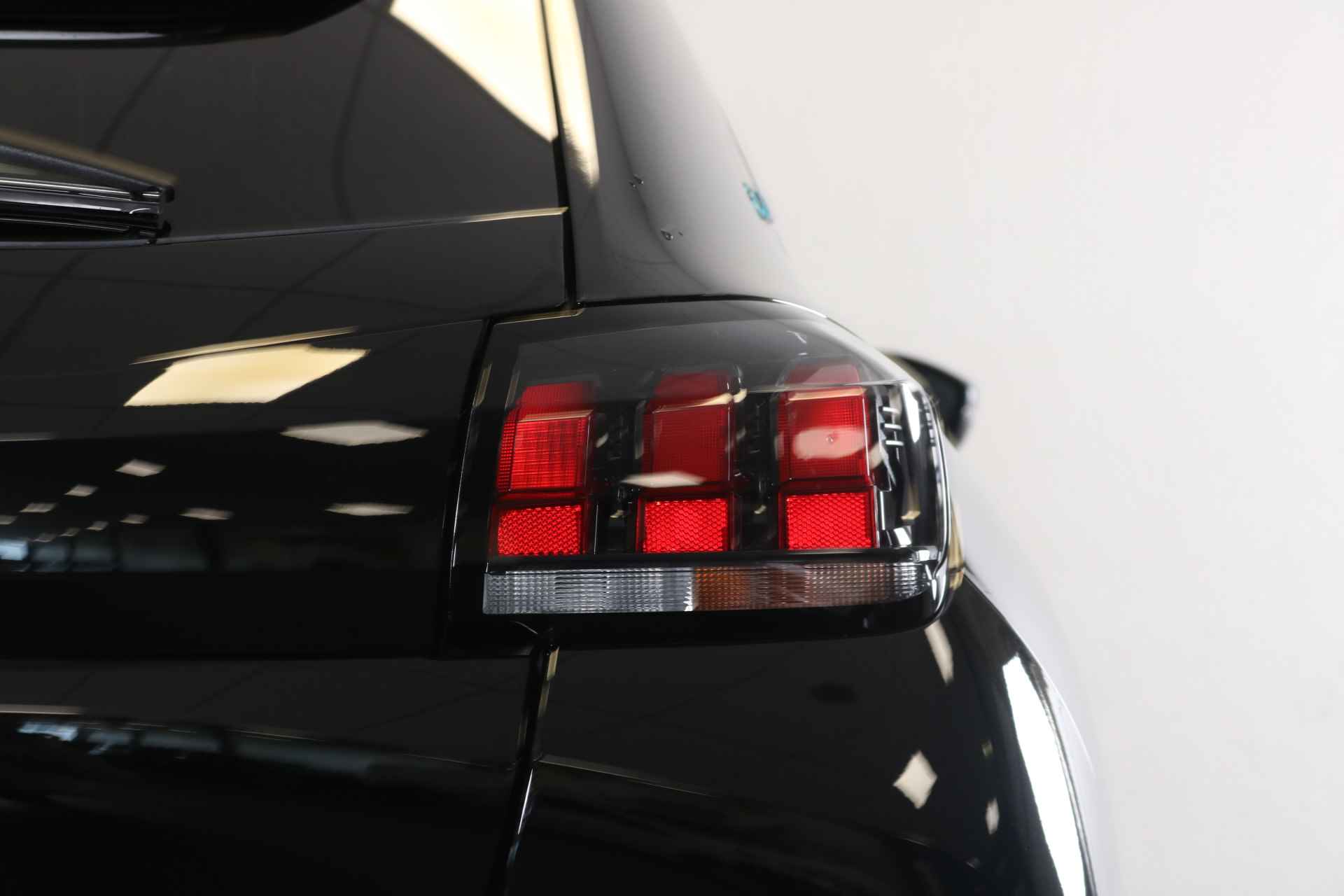 Peugeot 208 1.2 PureTech 75PK Style | Navi | Cruise | Airco | DAB | Camera | Parkeersensoren | 16" Lichtmetaal | - 9/34