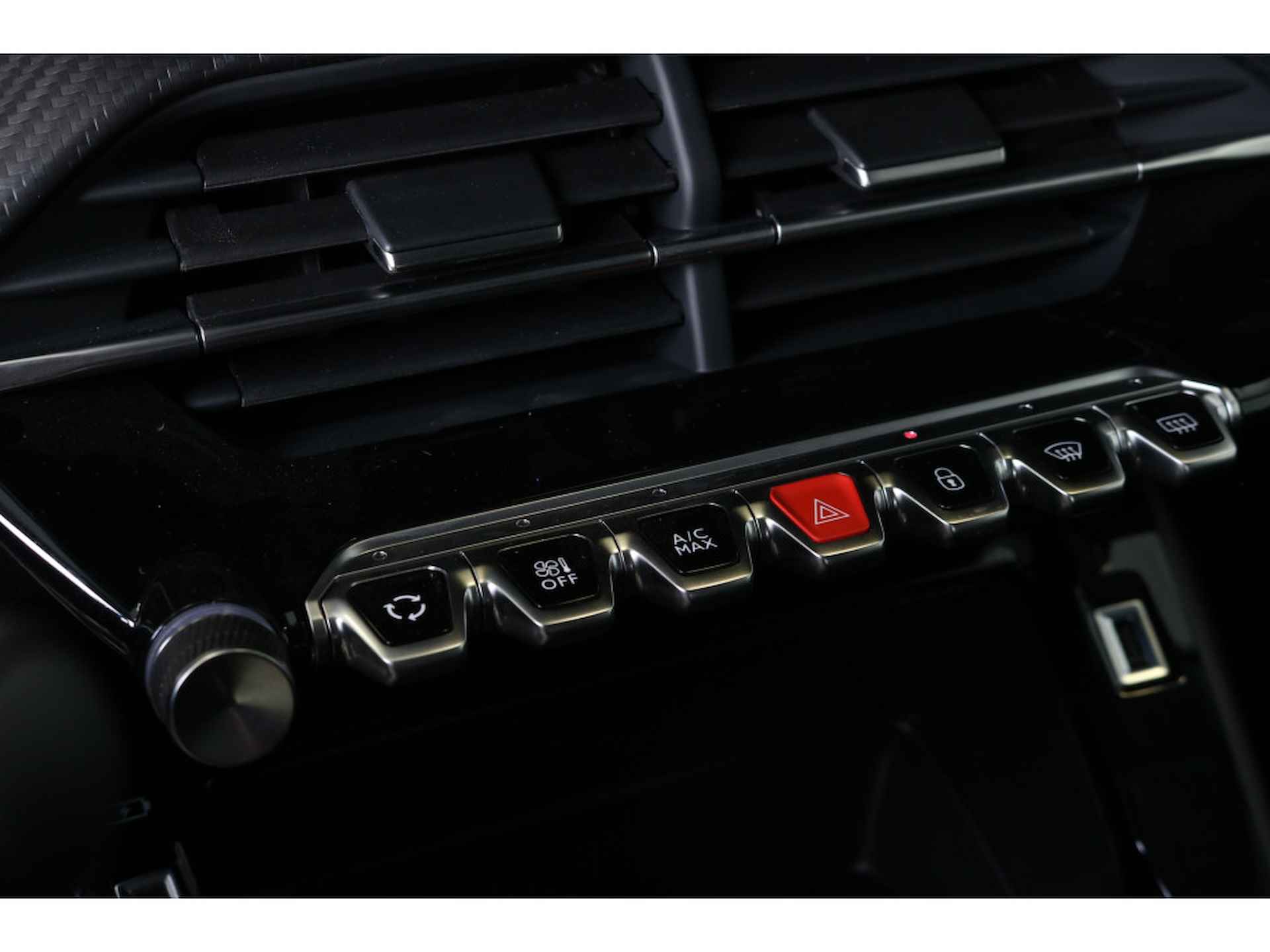 Peugeot 208 1.2 PureTech 75PK Style | Navi | Cruise | Airco | DAB | Camera | Parkeersensoren | 16" Lichtmetaal | - 31/34