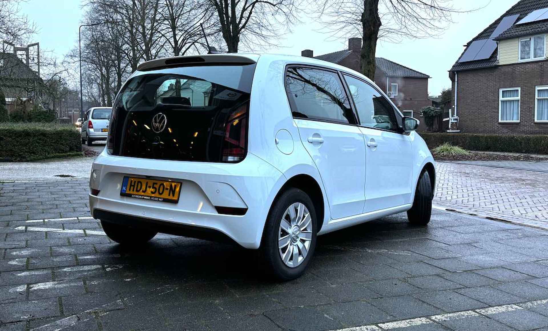 Volkswagen E-Up! - 4/7