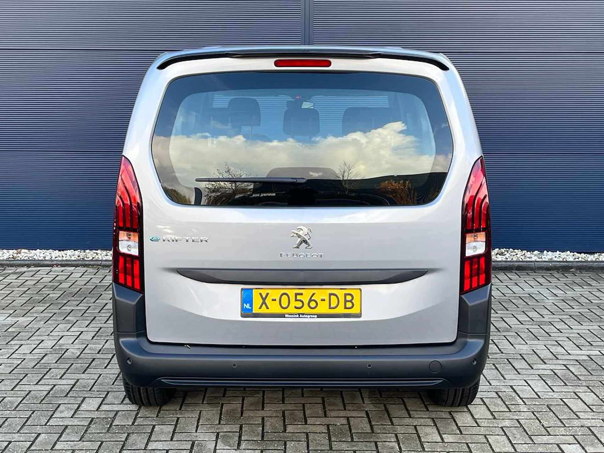 PEUGEOT e-Rifter EV Long 50kWh 136pk Active Pack | €2.000,- Subsidie Mogelijk! | 5-zits | DAB+ I Nieuw 25km - 4/29