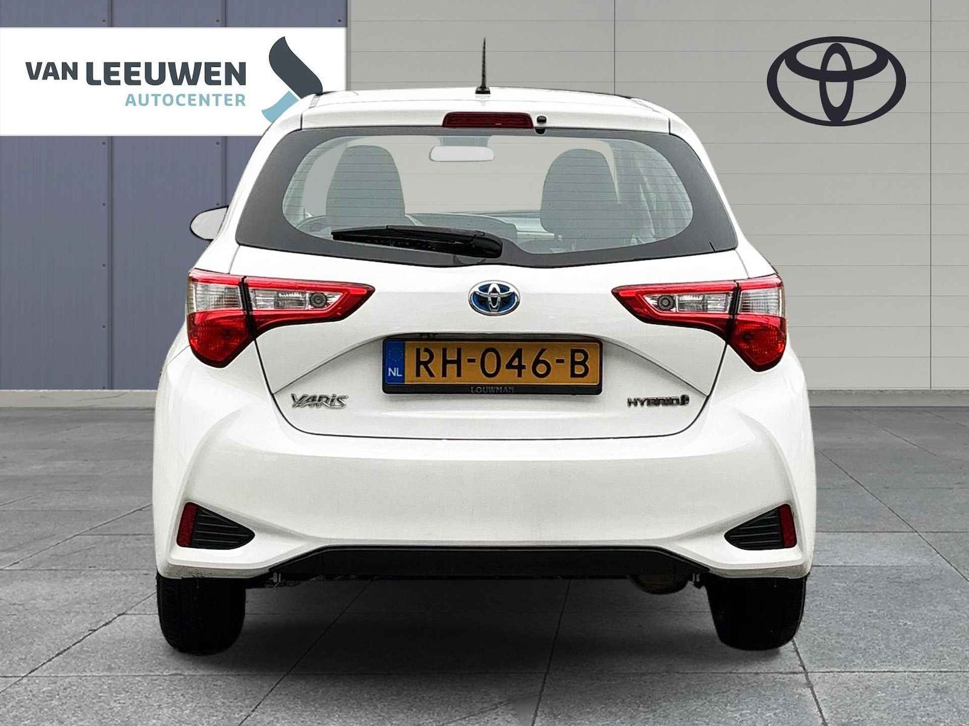 Toyota Yaris 1.5 Hybrid Aspiration - 6/19