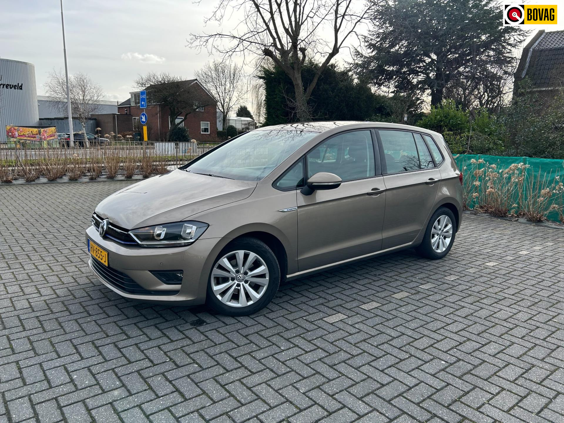 Volkswagen Golf Sportsvan 1.0 TSI Comfortline | Airco | Cruise | Climate control | bij viaBOVAG.nl