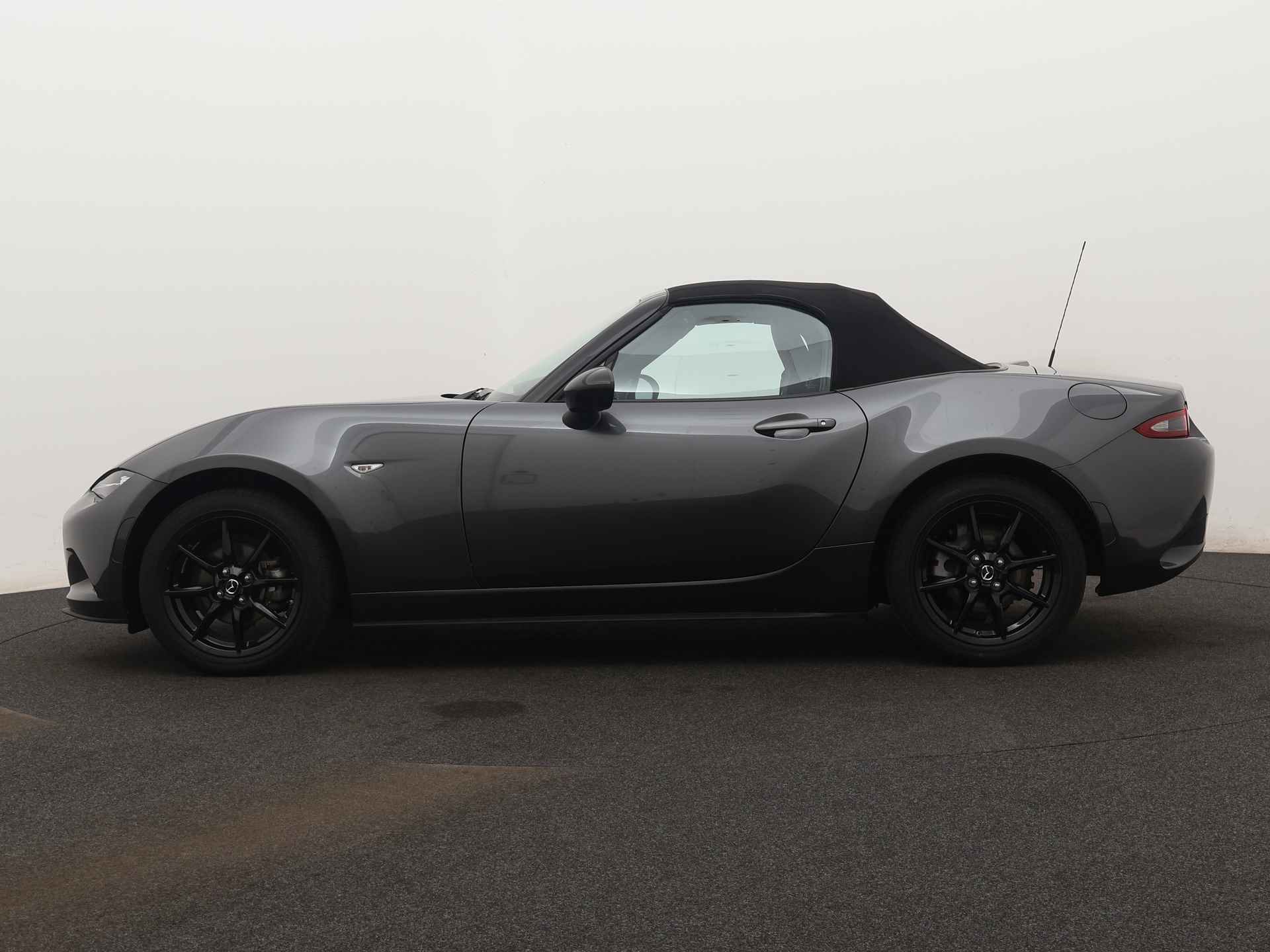 Mazda MX-5 1.5 SkyActiv-G 132 Luxury Limited | Navigatie | Stoelverwarming | Climate Control | - 4/41