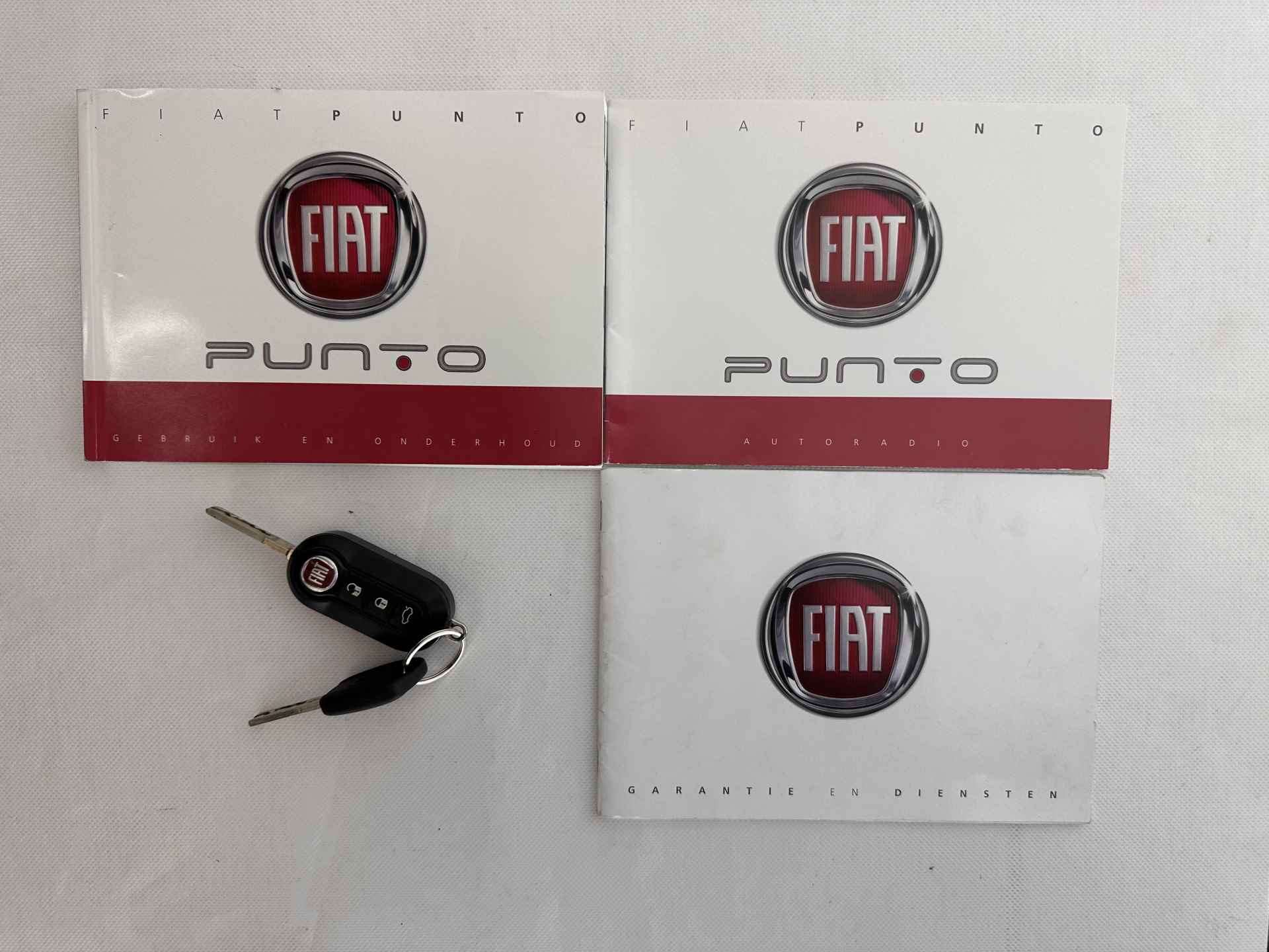 Fiat Punto Evo 1.3 M-Jet Lounge *AIRCO | ALCANTARA | RADIO-CD-MP3 | SPORT-SEATS | 16'' ALU* - 25/29