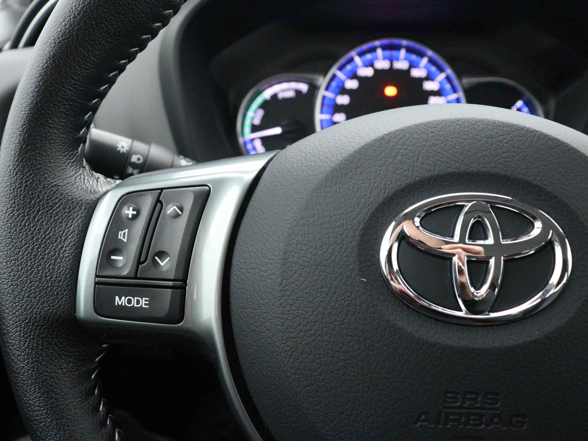 Toyota Yaris 1.5 Hybrid Trend | Navigatie | Camera | Climate Control | Cruise Control | - 22/43