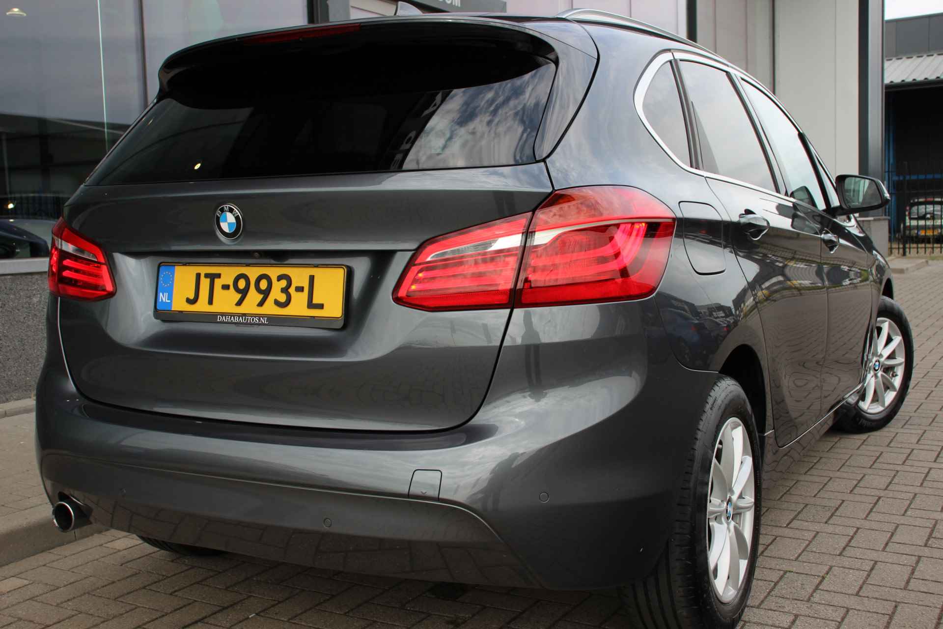 BMW 2 Serie Active Tourer 216i Centennial High Executive | Leder | HUD | Dealeronderhouden Black Friday Deals! - 11/34