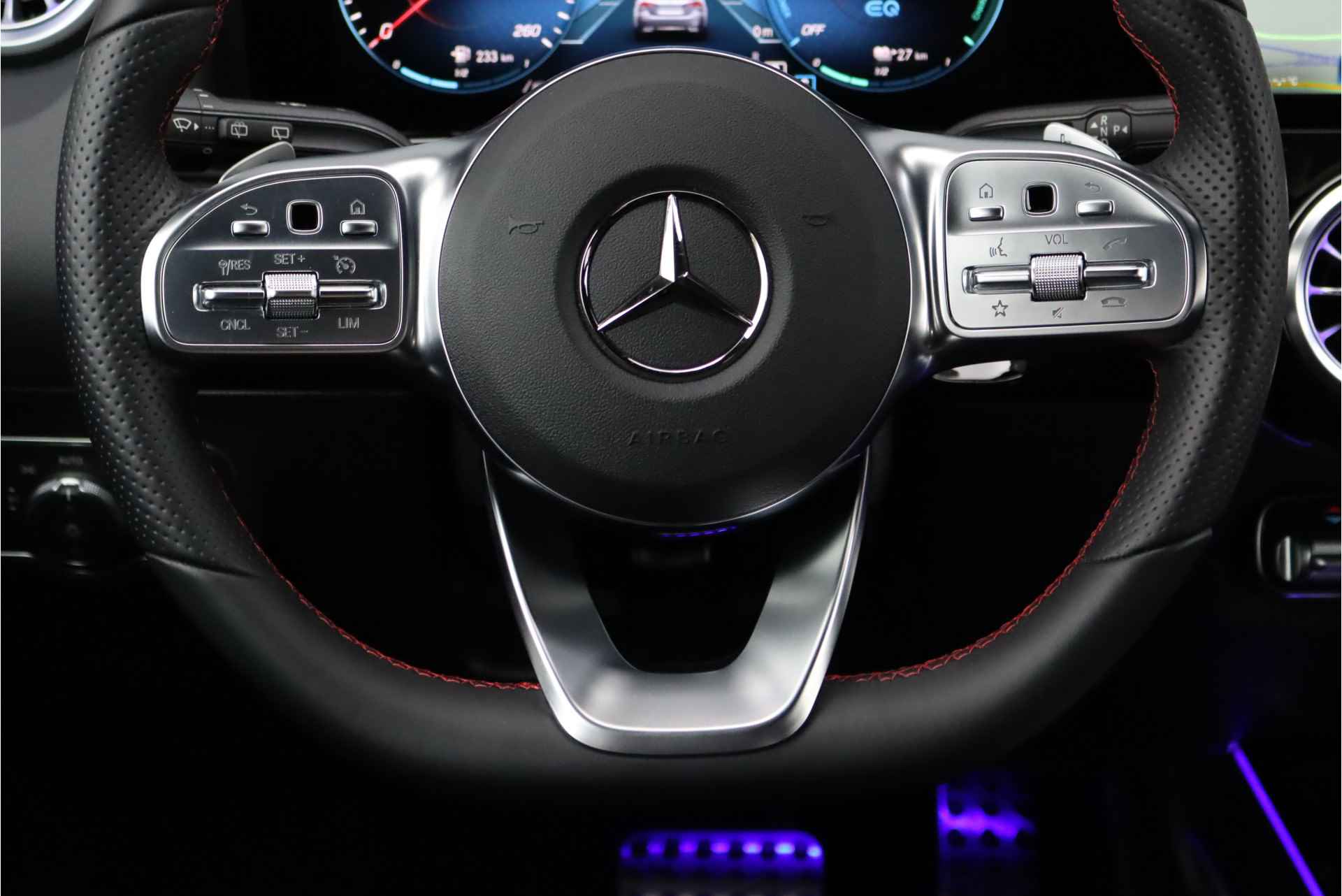 Mercedes-Benz B-Klasse 250 e Premium AMG Line Aut8, Hybride, Widescreen, Keyless Go, Camera, Trekhaak, Sfeerverlichting, Voorklimatisering, Cruise Control, Stoelverwarming, High Perf. LED, DAB, Etc. - 32/44