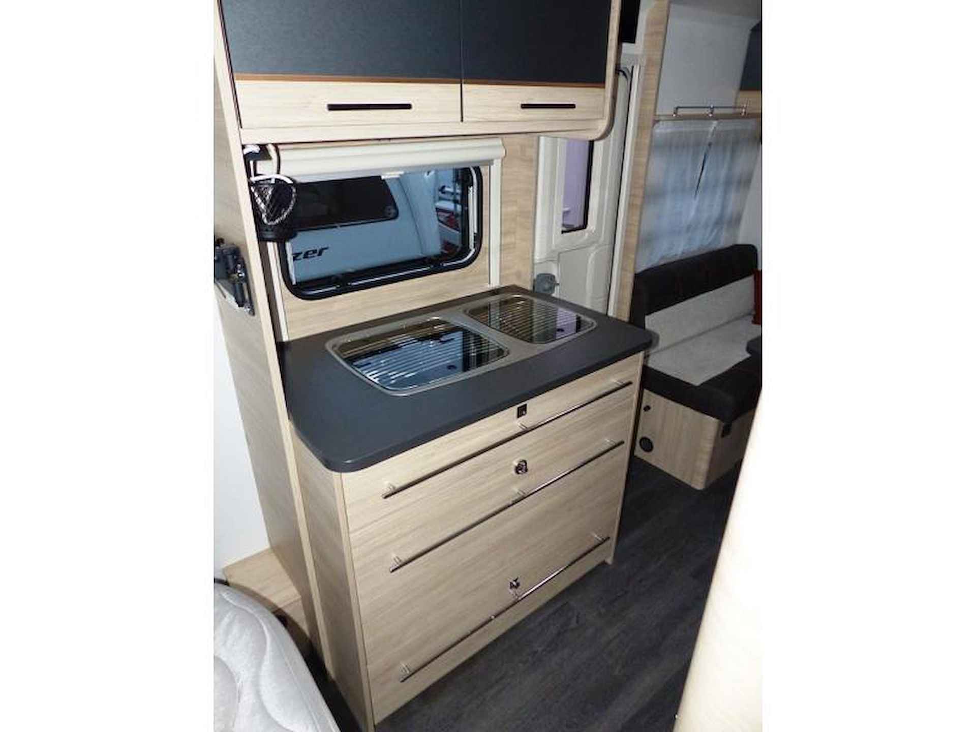 Caravelair Antares Titanium 470 met mover - 9/12