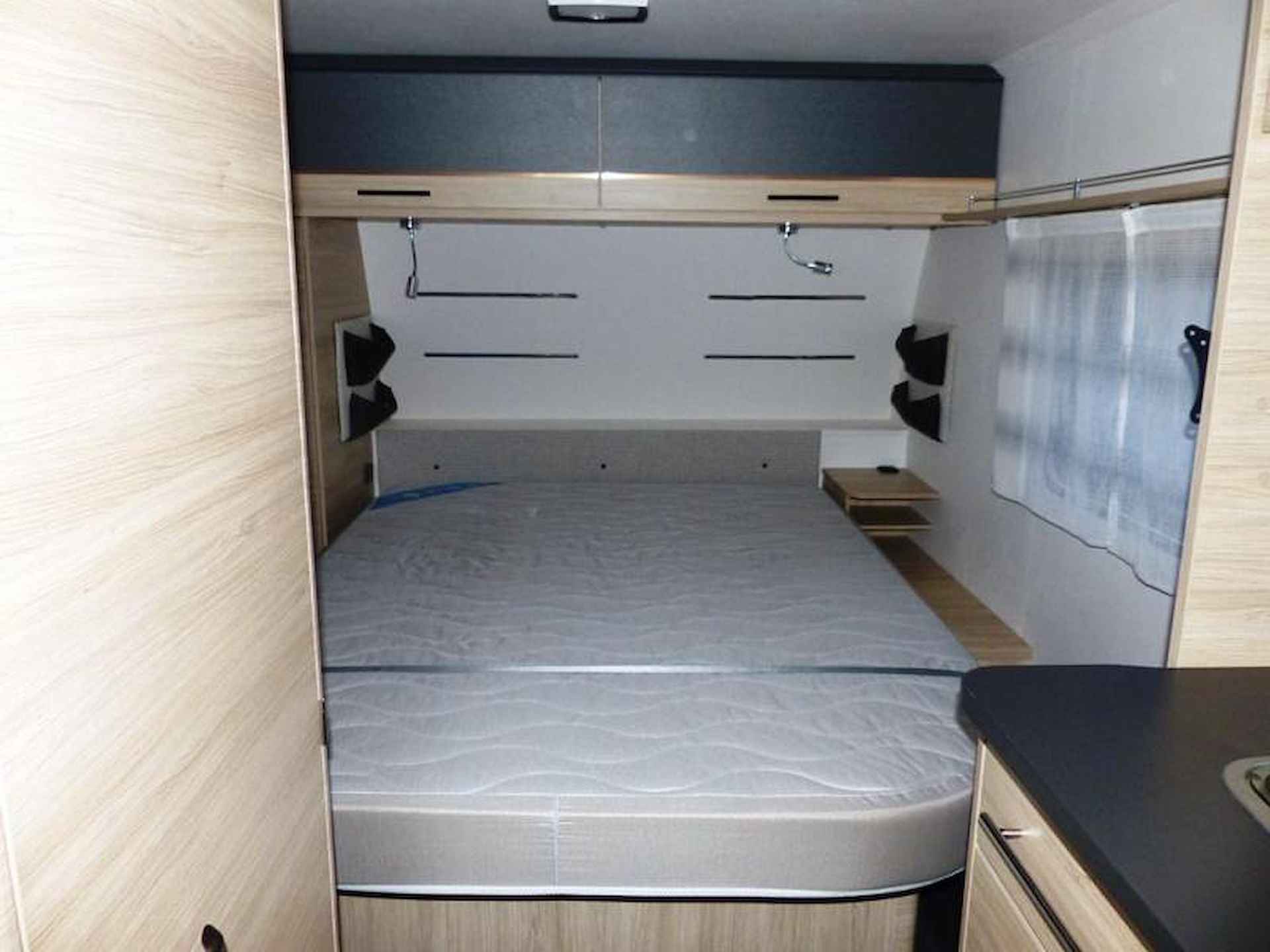 Caravelair Antares Titanium 470 met mover - 11/12