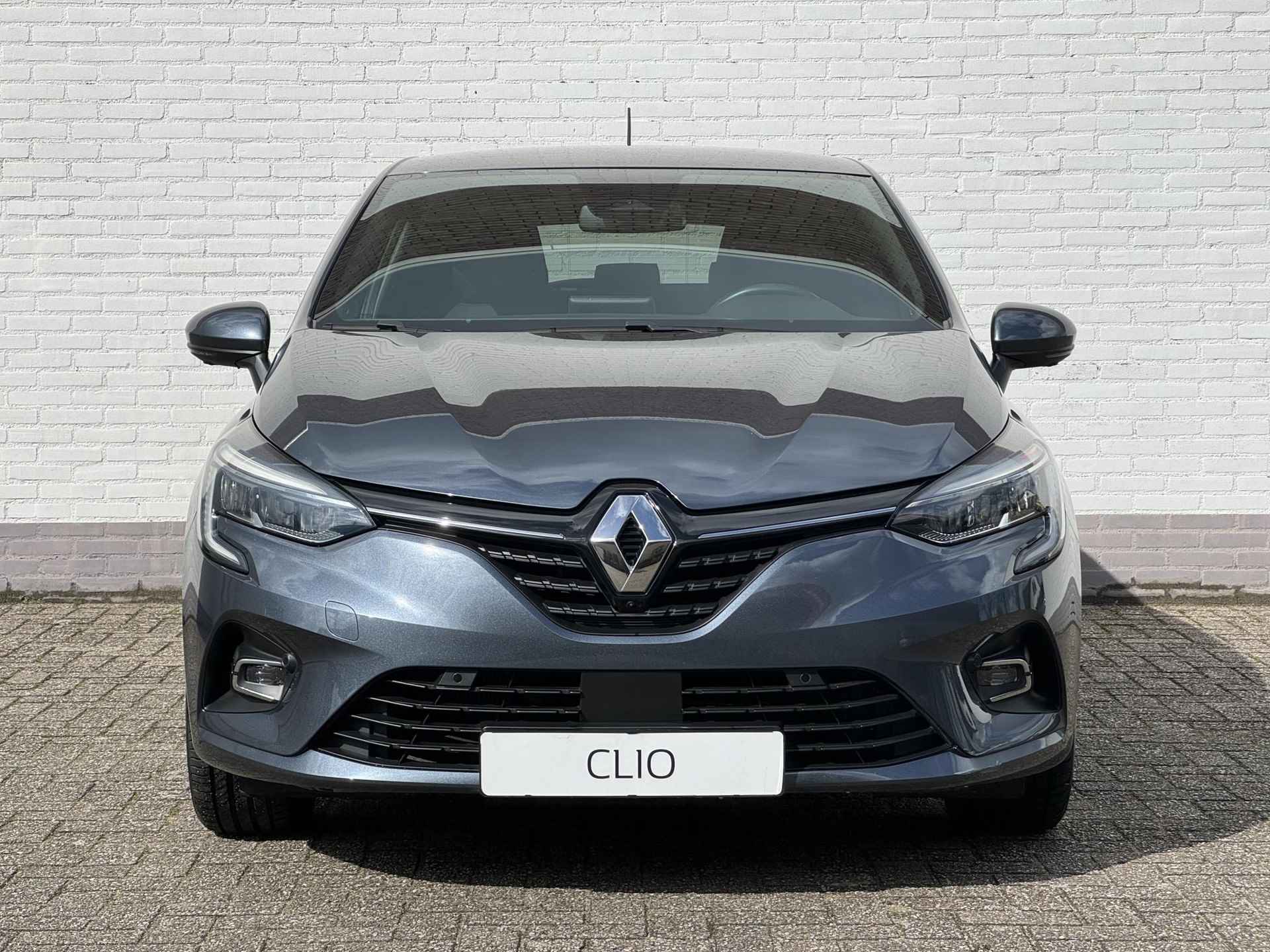 Renault Clio 1.6 E-Tech Hybrid 140 Intens Automaat / BOSE / 360 Camera / Apple Carplay & Android Auto / Dode Hoek Detectie / Navigatie / Cruise / Clima / Parkeer Assistent / Parkeersensoren / Lane Assist / - 6/51