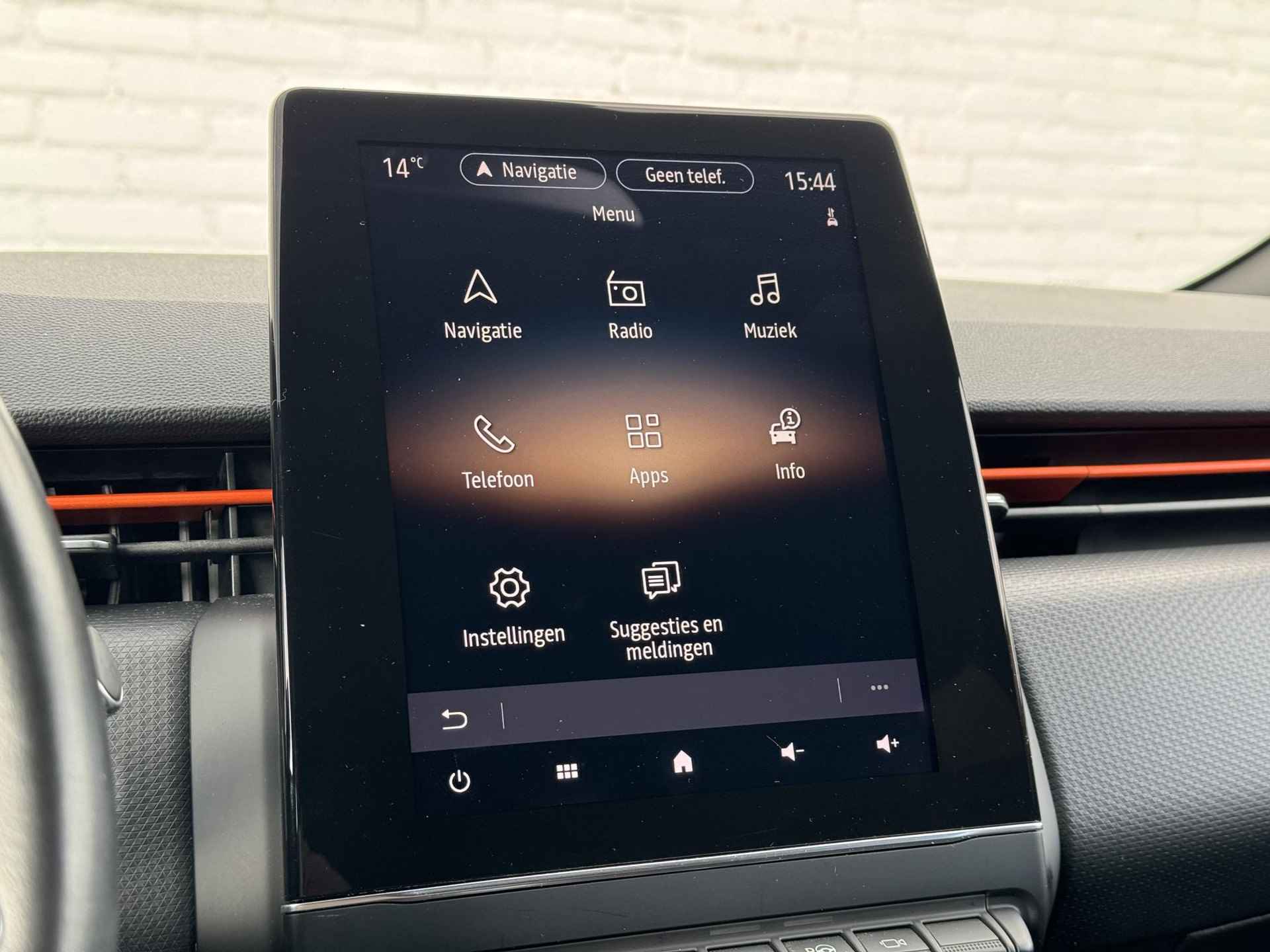 Renault Clio 1.6 E-Tech Hybrid 140 Intens Automaat / BOSE / 360 Camera / Apple Carplay & Android Auto / Dode Hoek Detectie / Navigatie / Cruise / Clima / Parkeer Assistent / Parkeersensoren / Lane Assist / - 37/51