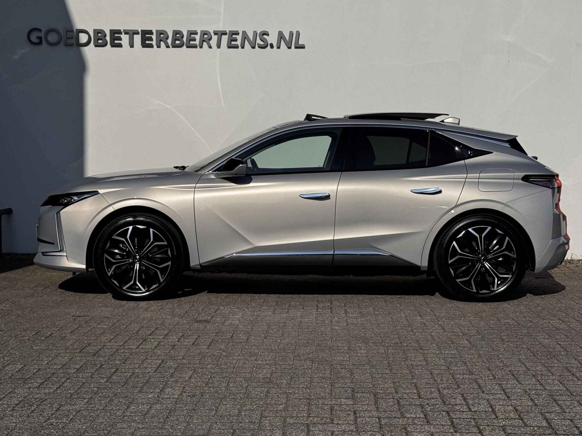 DS 4 E-Tense Rivoli 225pk PHEV | Panoramadak | Lederen bekleding | Zeer compleet | Prijs is rijklaar - 3/33