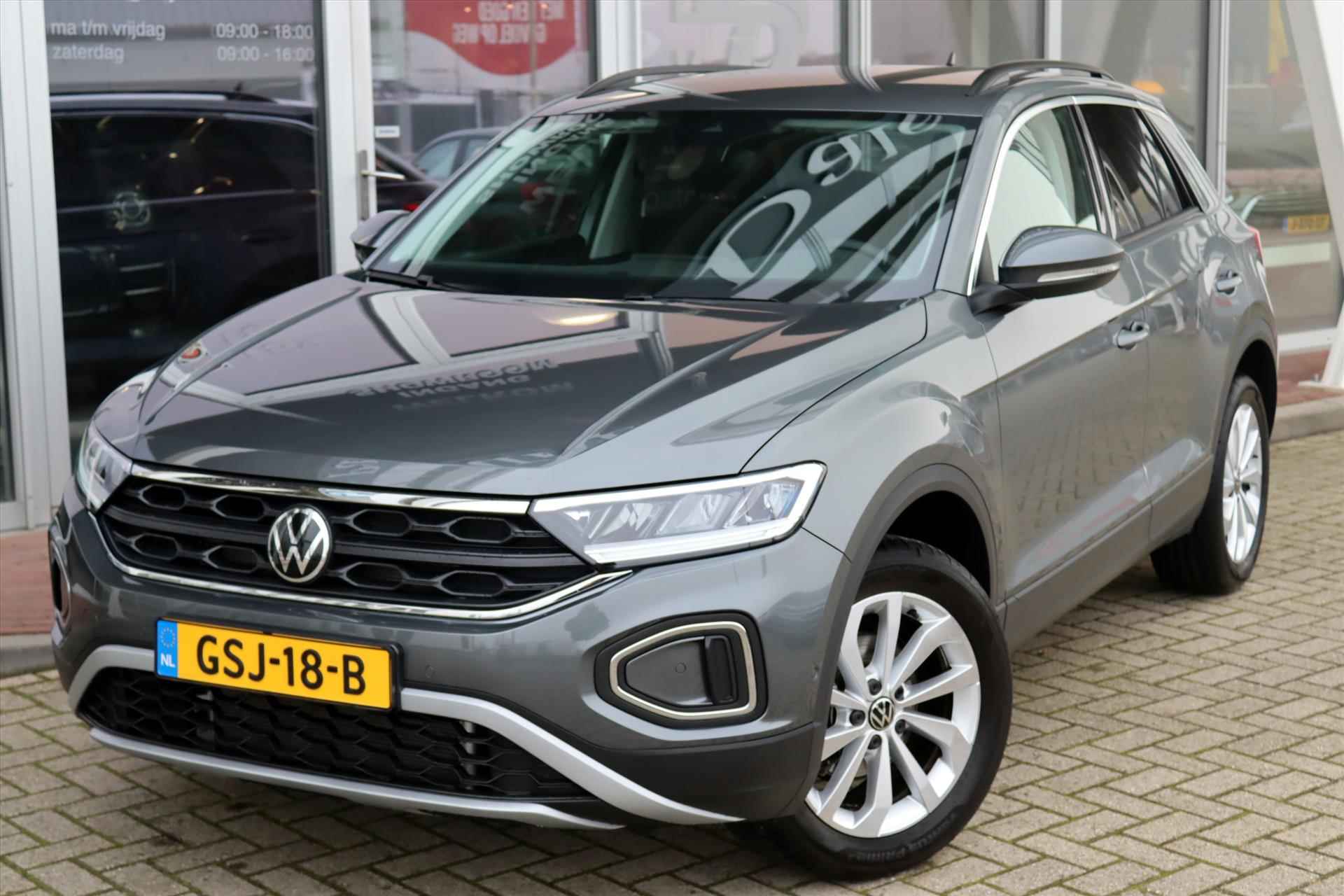 Volkswagen T-Roc 1.5TSI 150PK AUTOMAAT LIFE EDITION Navi Carplay | Adapt.Cruise | Camera | Keyless | Digitaal Cockpit | Stoelverw. | Led | Clima | 17 Inch Lm | - 49/55