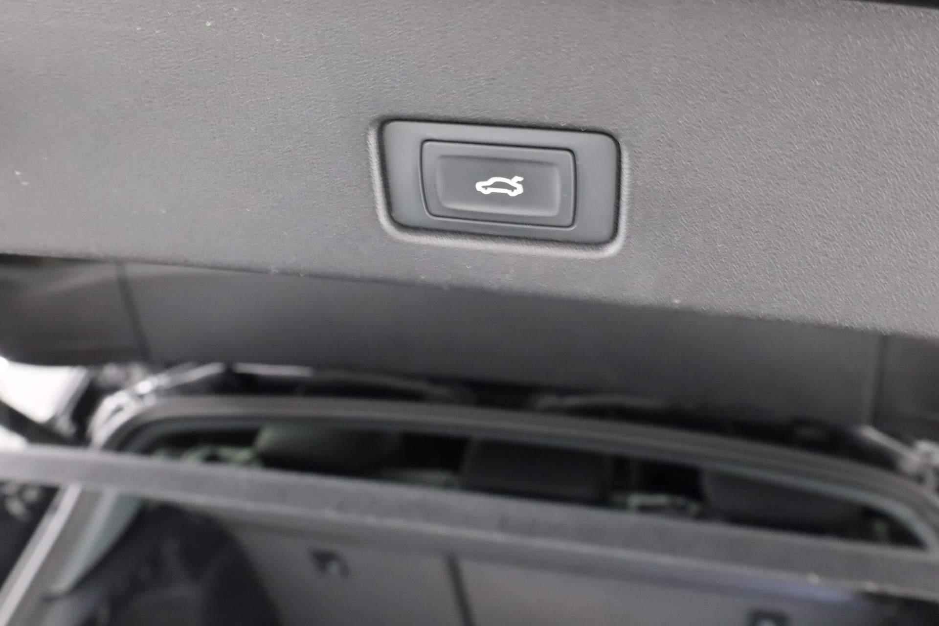 Audi Q4 e-tron 40 204pk Launch edition Advanced 77 kWh | LED | Navi | ACC | Keyless | 20 inch - 45/46