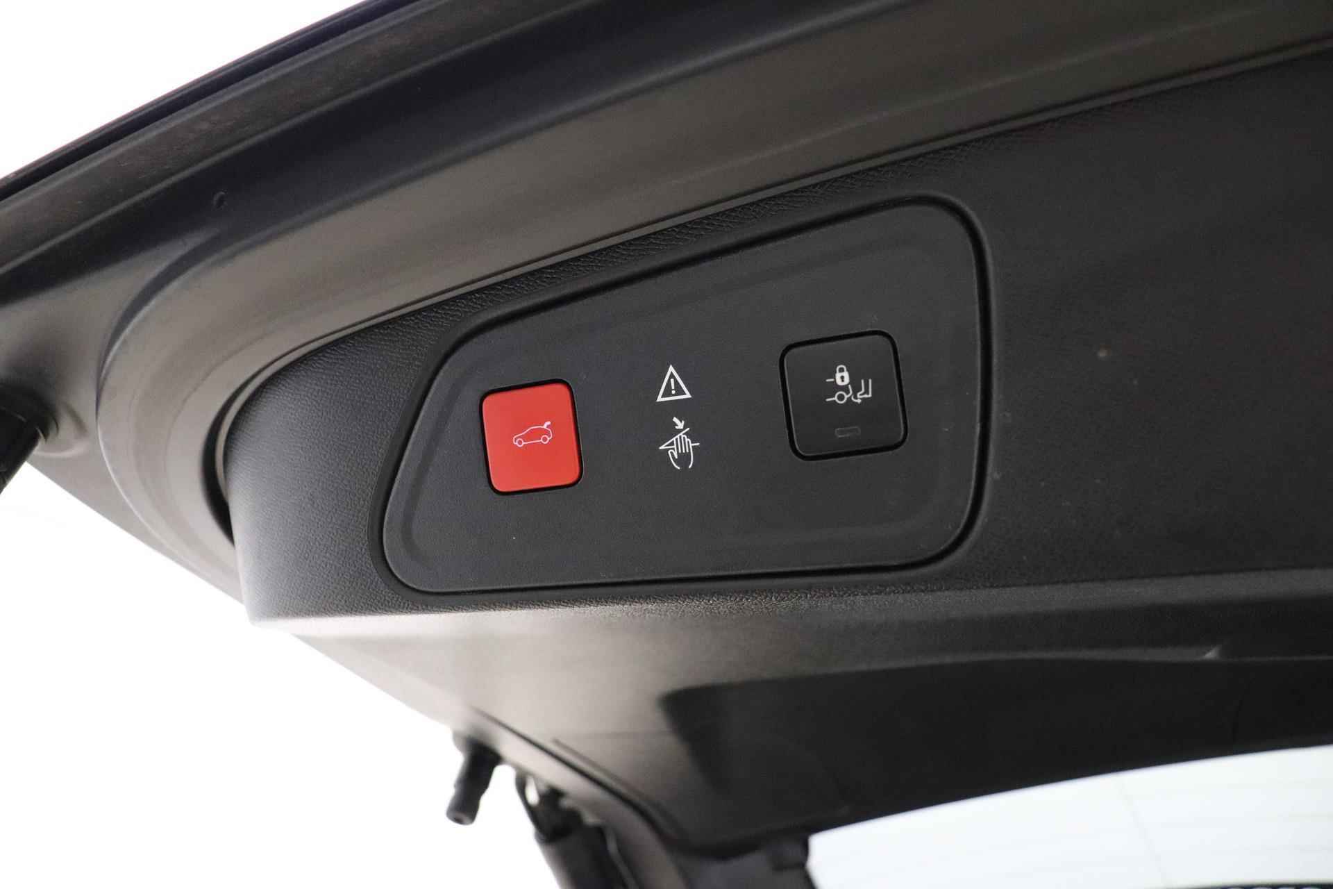 Peugeot 3008 1.2 PureTech Première 130 PK Automaat | Navigatie | Camera | Climate control | Trekhaak | Lichtmetalen velgen | Getint glas - 15/40