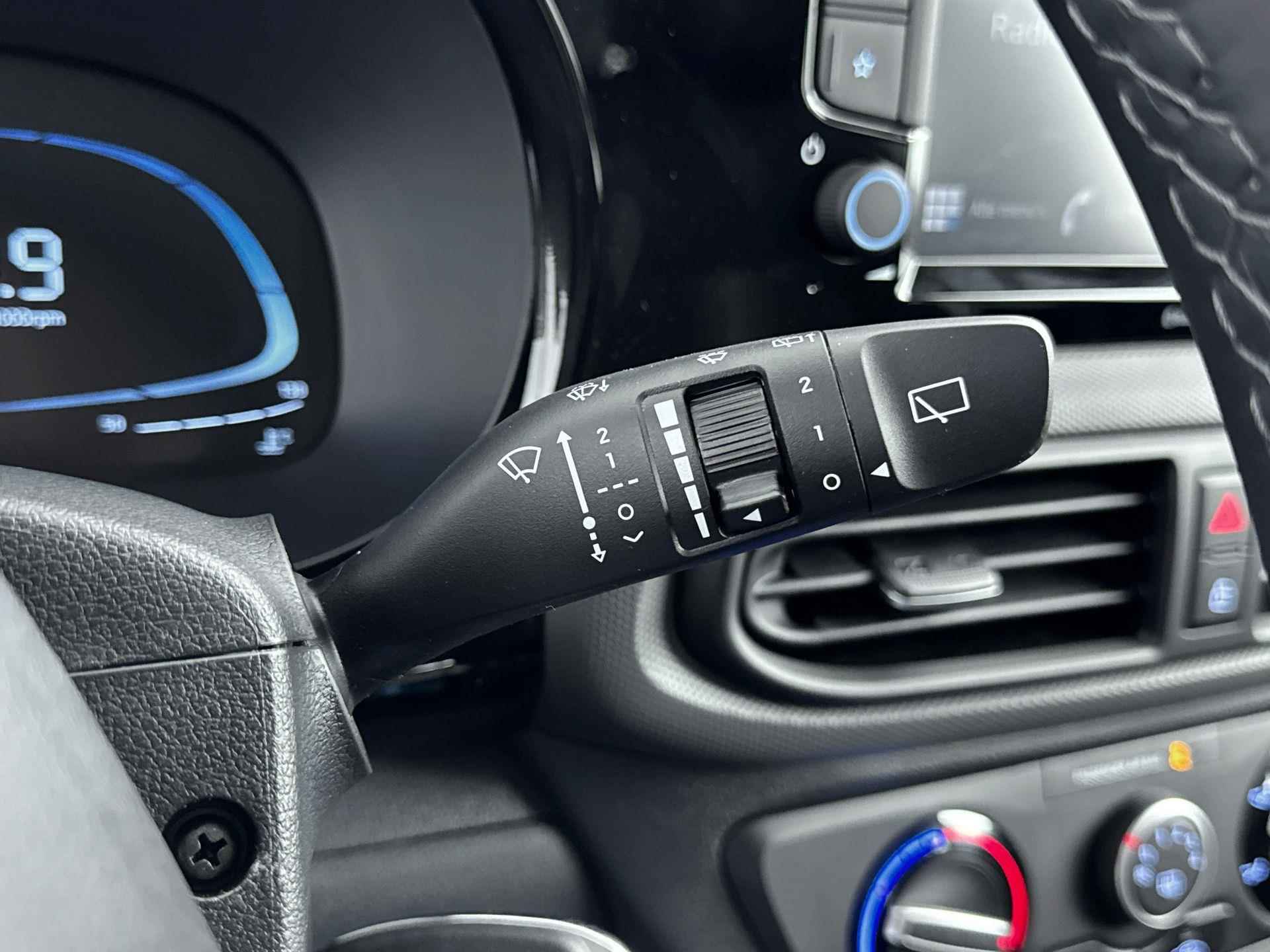 Hyundai i10 1.0 Comfort | Incl. €2300,- Prijspakkersactie! | Apple Carplay | Android Auto | Cruise control | Armsteun | Airco | - 16/27