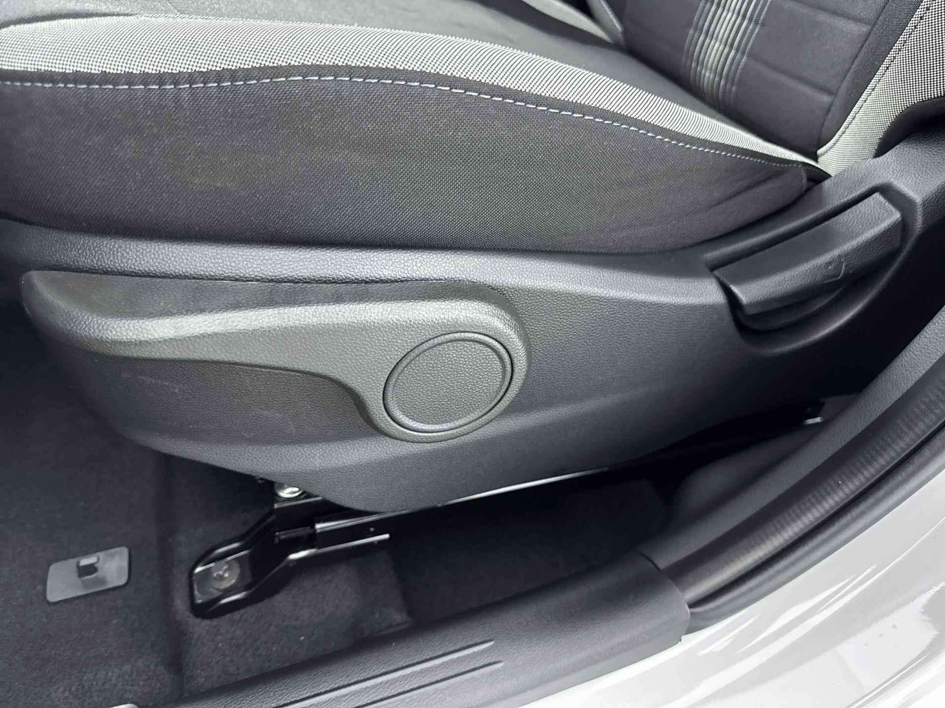 Hyundai i10 1.0 Comfort | Incl. €2300,- Prijspakkersactie! | Apple Carplay | Android Auto | Cruise control | Armsteun | Airco | - 22/27
