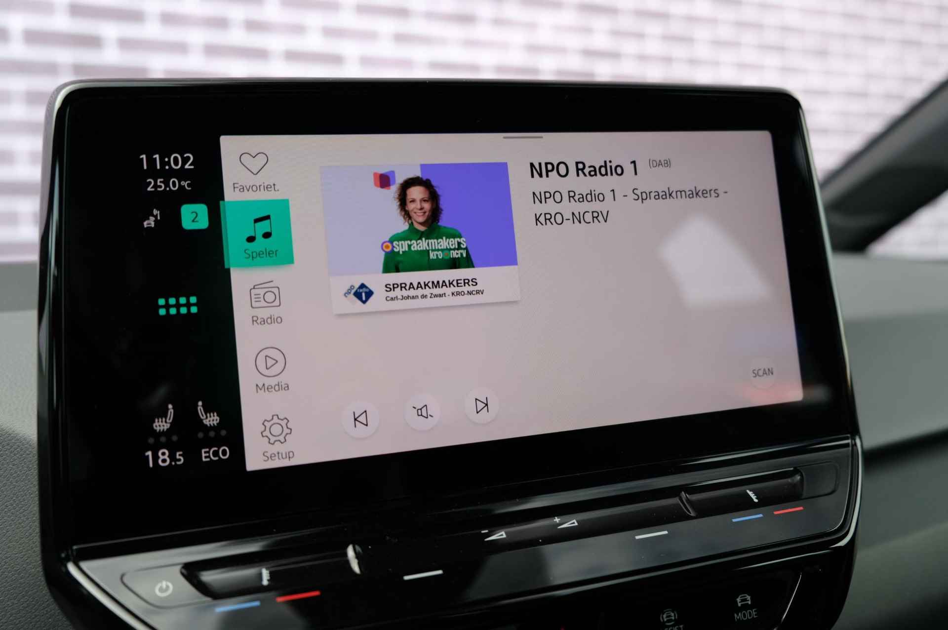 Volkswagen ID.3 First 58 kWh | Apple Carplay/ Android Auto | Adapt.Cruise | NAP | Stoelverwarming | PDC V+A | Climate Control | Navigatie - 24/36