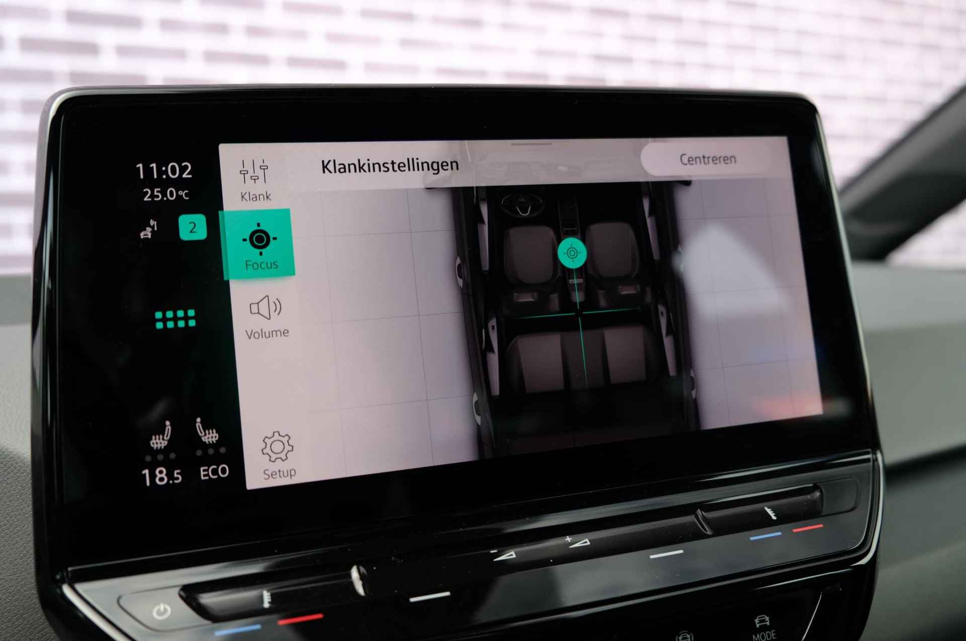 Volkswagen ID.3 First 58 kWh | Apple Carplay/ Android Auto | Adapt.Cruise | NAP | Stoelverwarming | PDC V+A | Climate Control | Navigatie - 25/36
